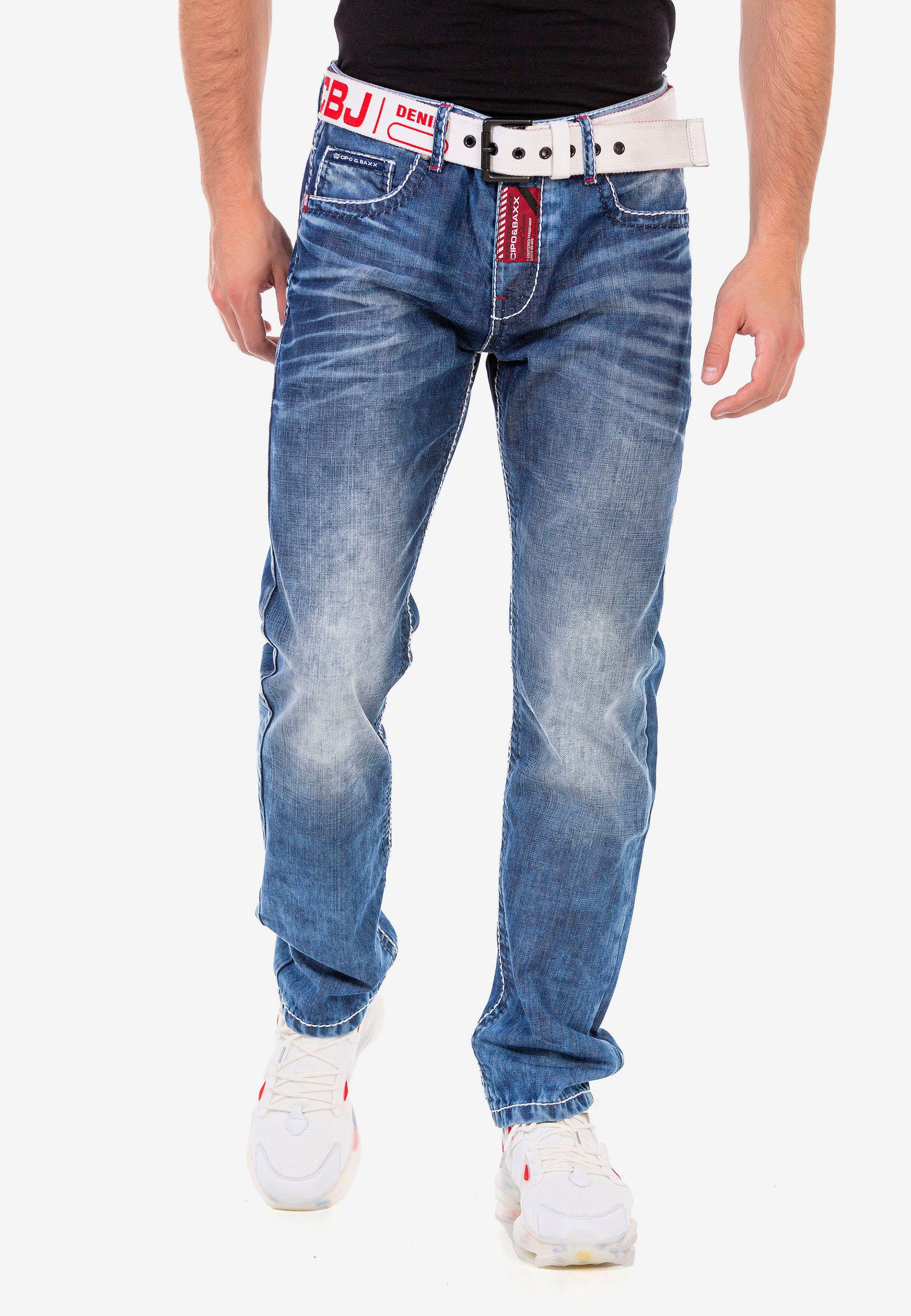 Baxx & Cipo trendigen Straight-Jeans Ziernähten mit