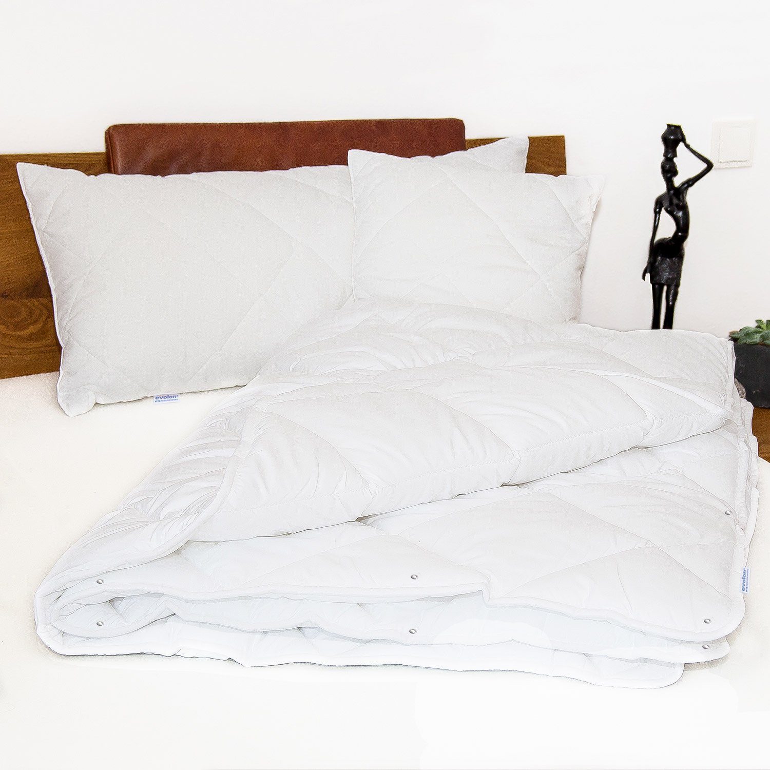 Medinight 4-Jahreszeitenbett Decke aus Evolon - knöpfbar - allergendicht - für Всеrgiker, Füllung: 70% Polyester, 30% Polyamid, 2 Größen erhältlich: 135x200 cm & 155x220 cm