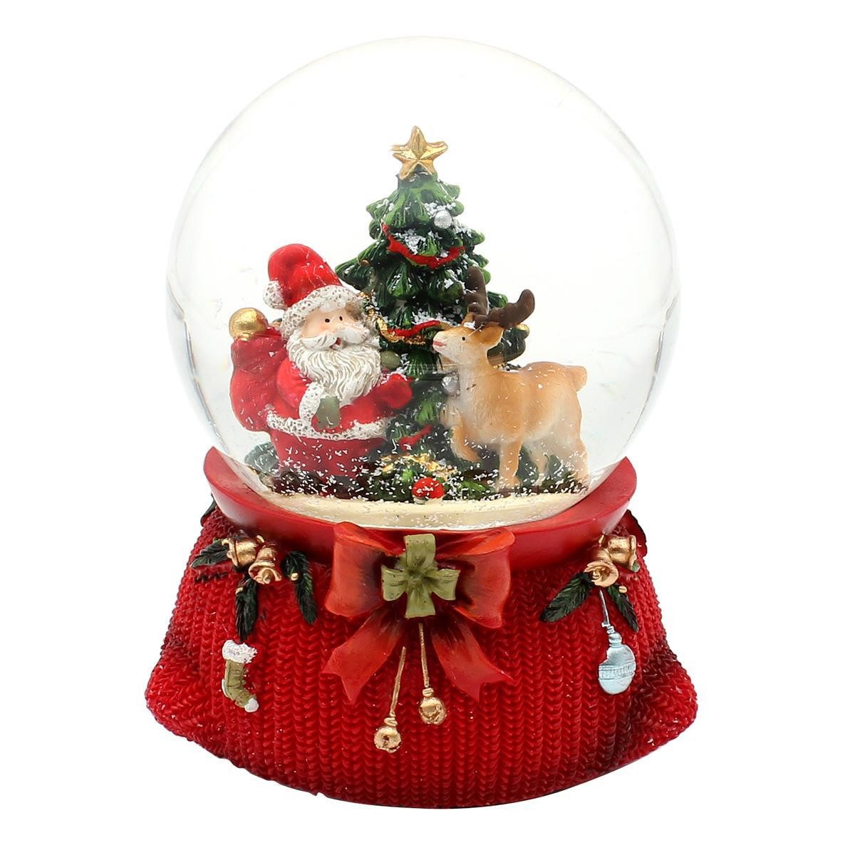 Dekohelden24 Schneekugel Große Schneekugel, Weihnachtsmann mit Reh und Tannenbaum, mit Sound, (1 St)