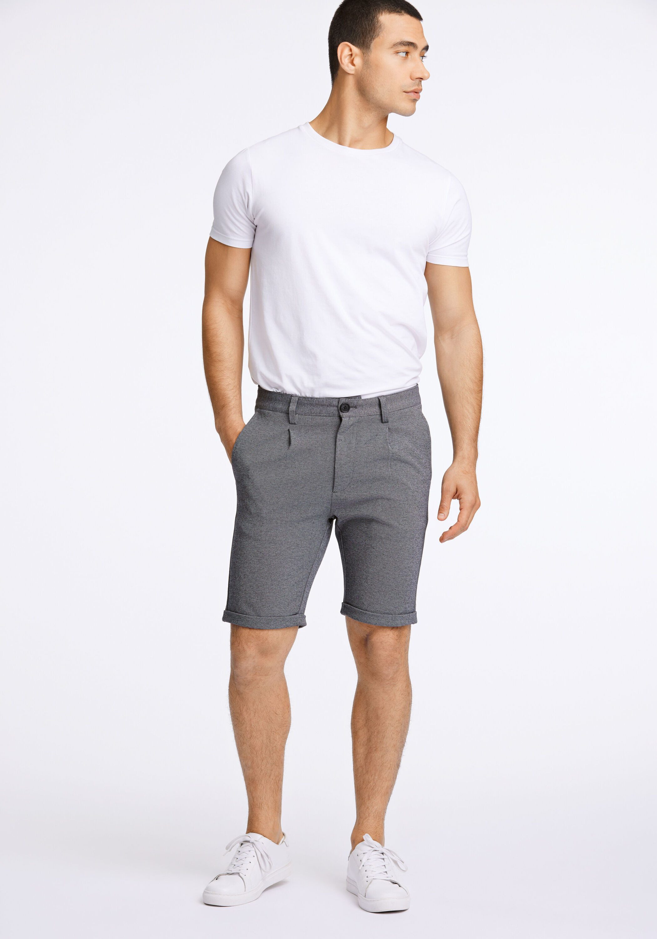 LINDBERGH Chinoshorts Chino-Shorts Regular Fit – Bild 4 von 5