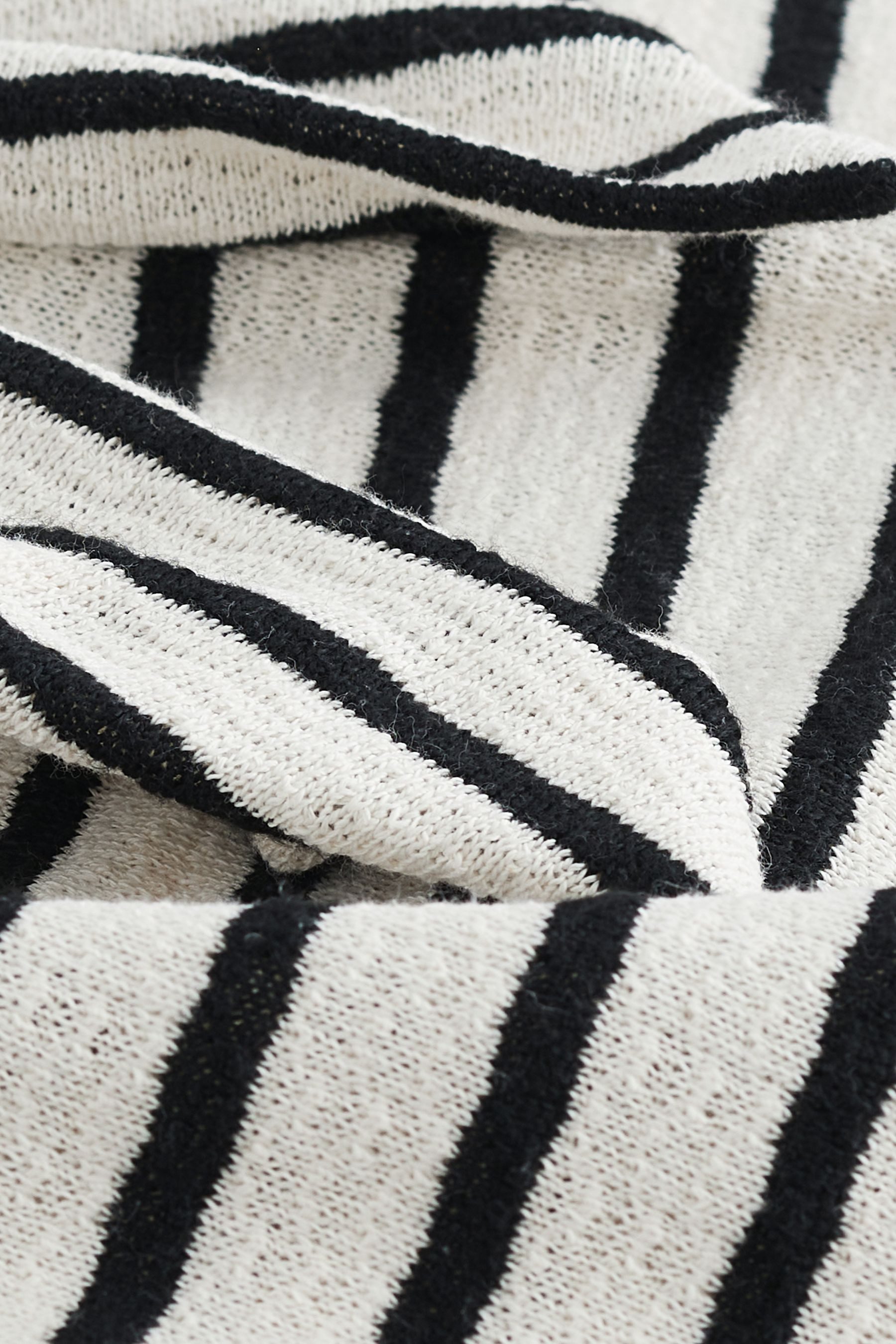 Next Jerseykleid Ärmelloses Jersey-Maxikleid zum seitlichen Binden (1-tlg)