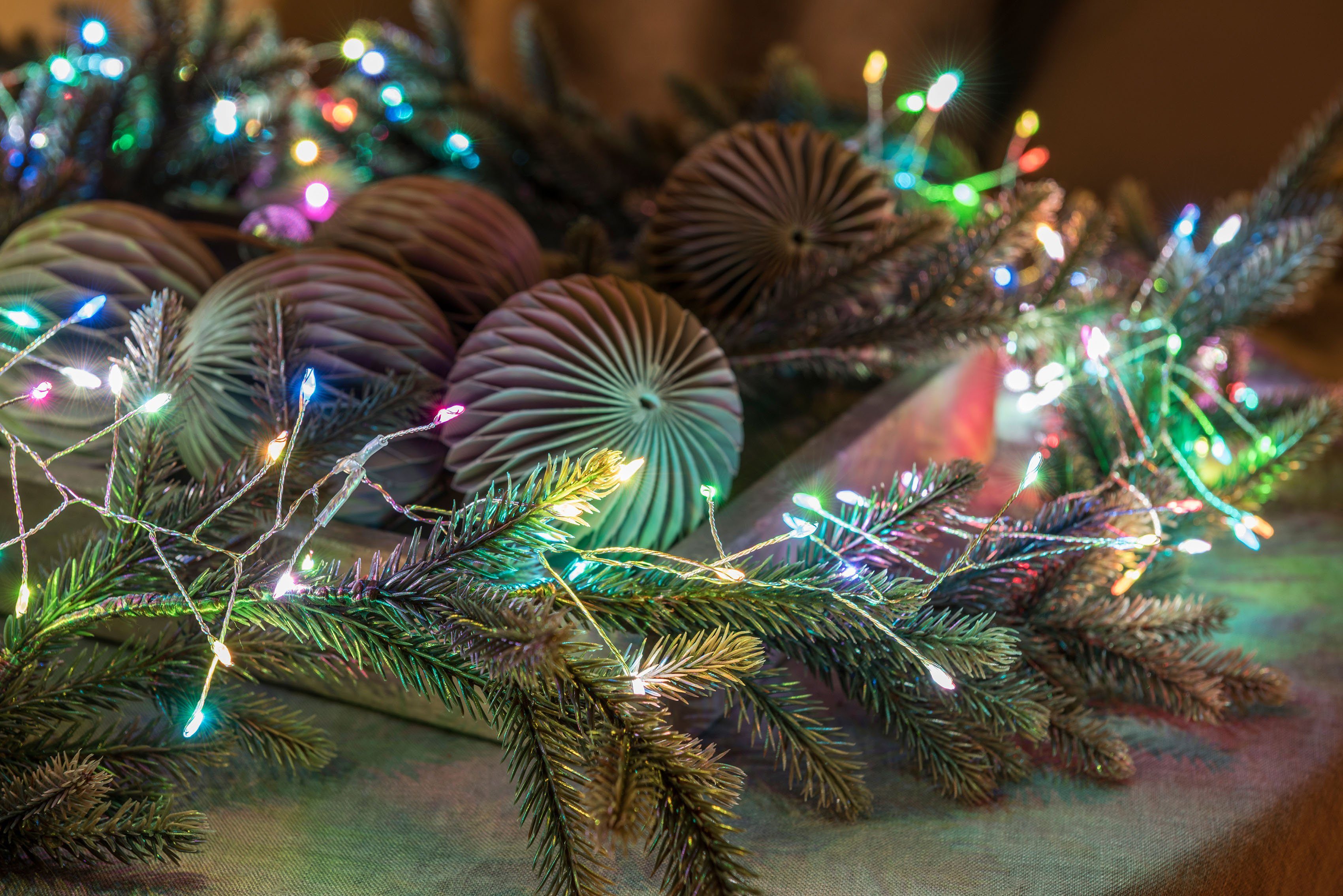 LED-Lichterkette RGB-Farbwechsel Weihnachtsdeko, mit Firecracker, Micro 360-flammig, KONSTSMIDE LED Lichterkette, langsamem