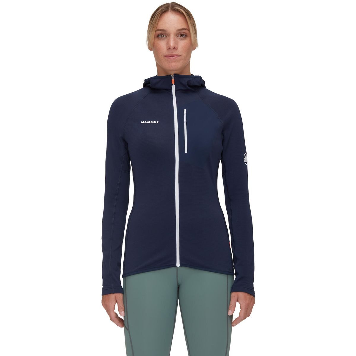 Mammut Fleecejacke Aenergy Light ML Hooded Jacket Women Leichte, vielseitige Damenjacke für Outdoor-Abenteuer mit recyceltem