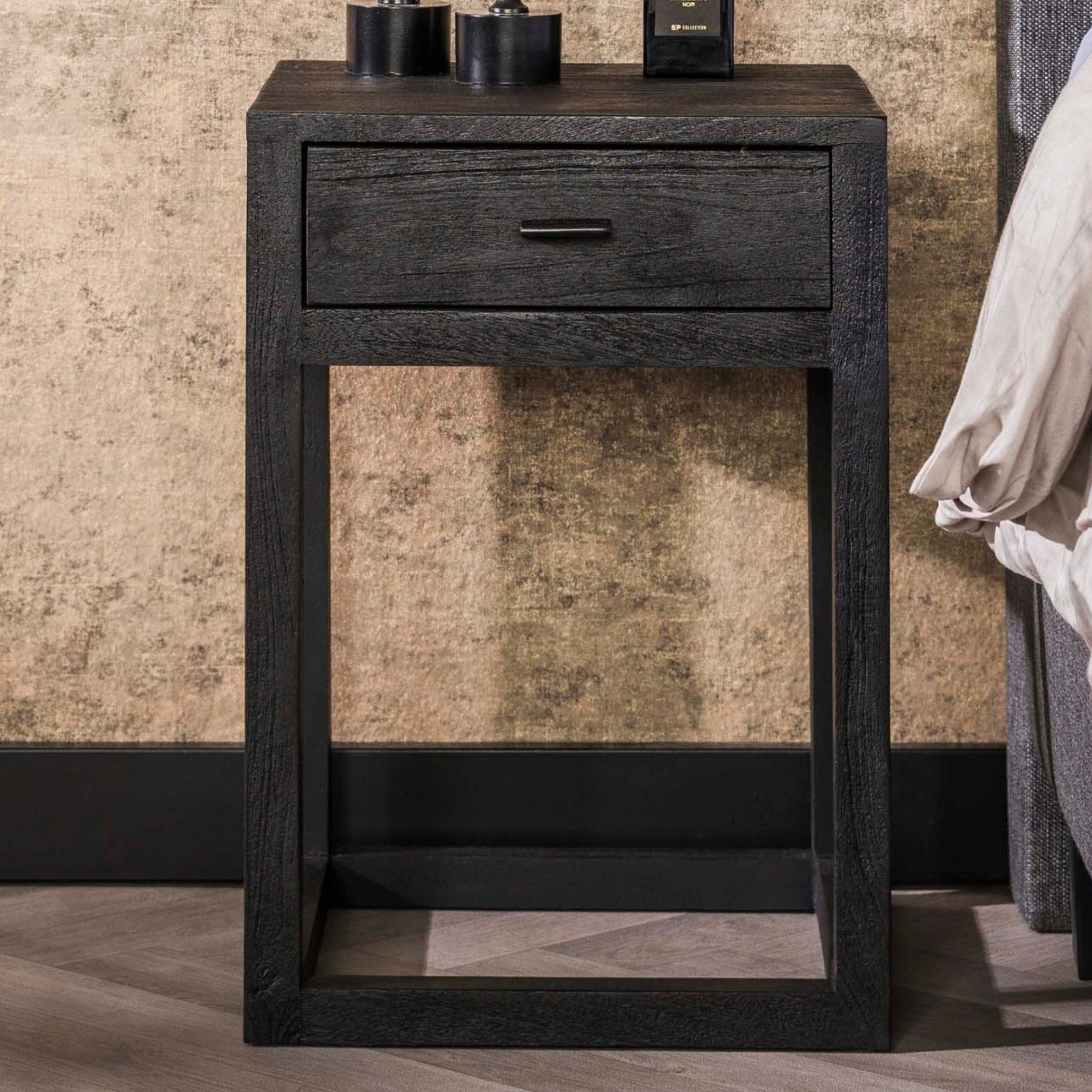 alesvelt Nachttisch BLACK SQUARE Kubische Massivholz-Konsole im All-Black-Look (1-Tisch), 35x35x50cm, Mangoholz