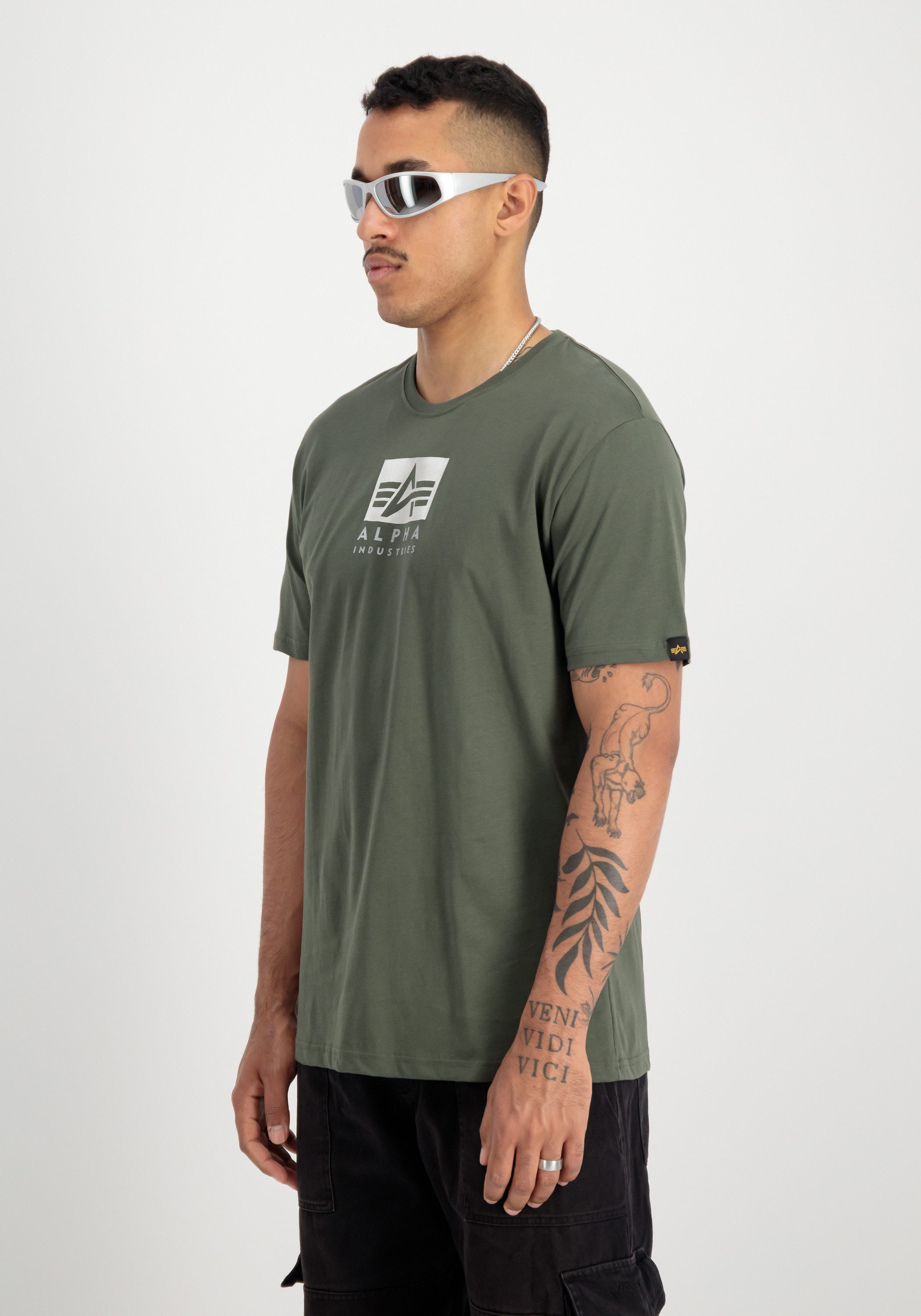T-Shirt Satin Logo T-Shirt