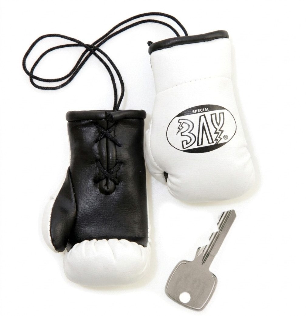 BAY-Sports Boxhandschuhe Mini Deko Box-Handschuhe Boxen Geschenk für Autospiegel Tasche weiß, Anhänger für Tasche, Autospiegel Kickboxen, Karate, MMA, Thaiboxen – Bild 5 von 5