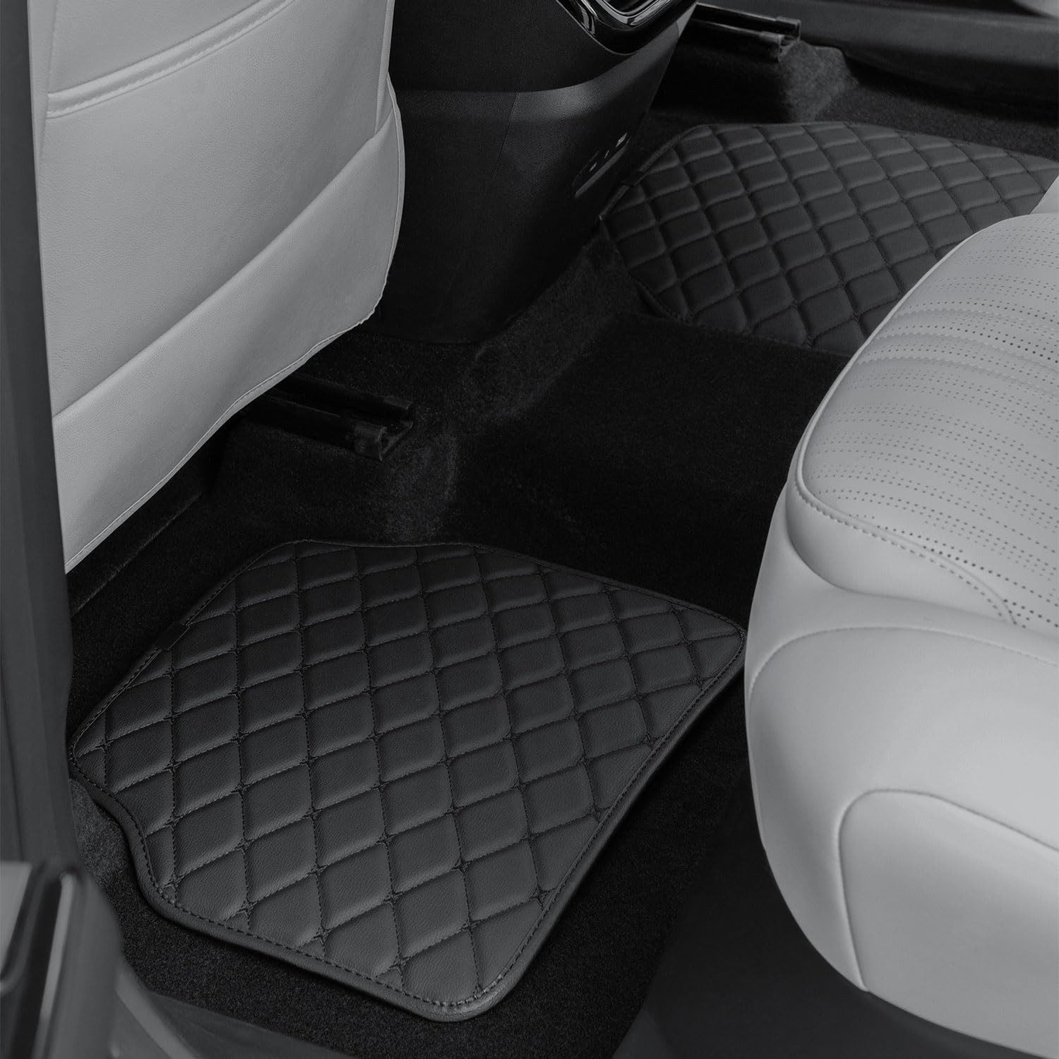 Woltu Car Floor Mats (4 pcs), The floor mat set fits most cars. Universal car floor mats, Non-slip design, Easy to clean.