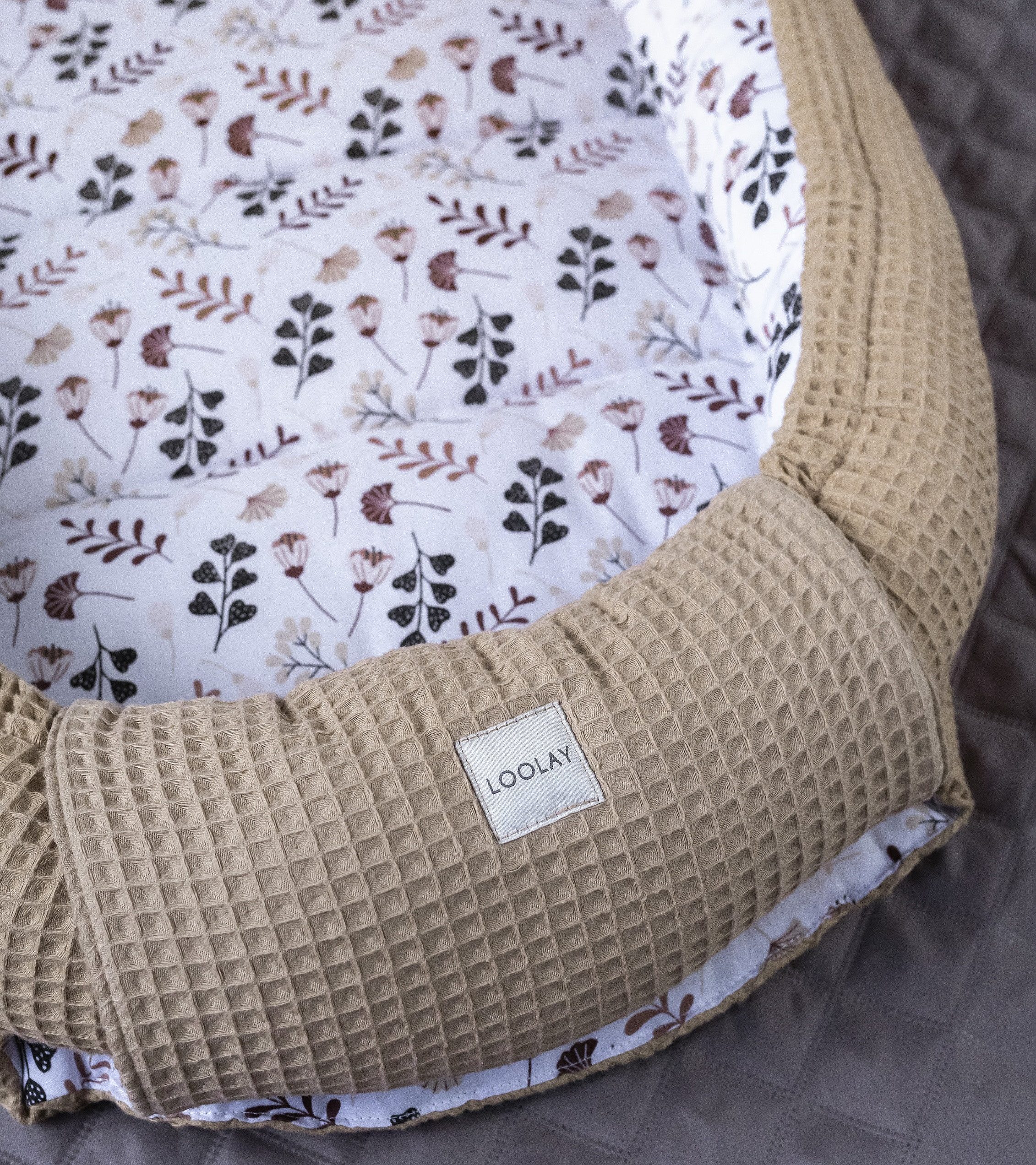 Loolay Bettnestchen Taupe WAFFELPIQUE/ BLUMEN Braun Babynest Babyausstattun günstig online kaufen