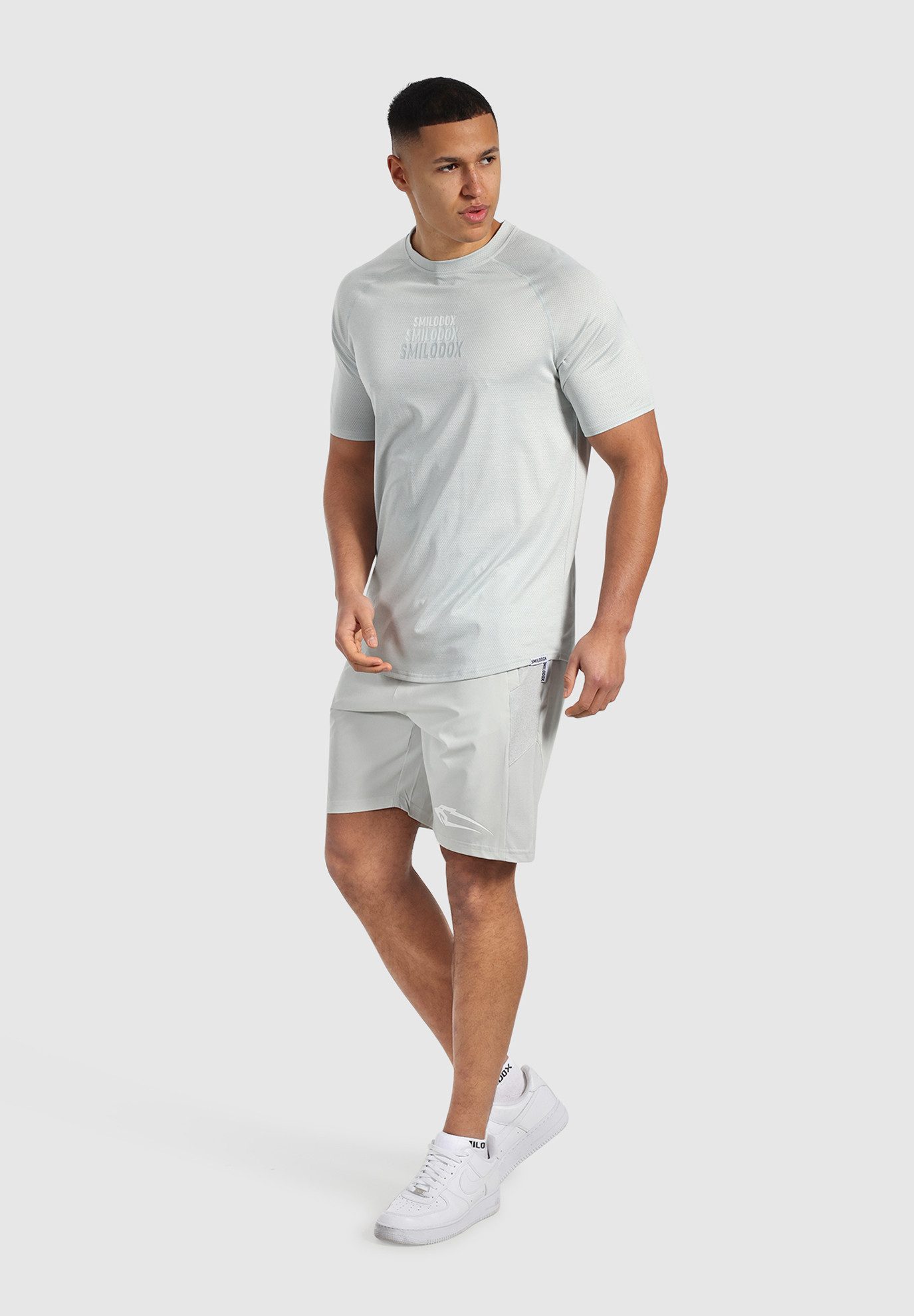 Smilodox Shorts Powerfit Triple, Ultrabequeme Sporthose, Schnelltrocknend atmungsaktiv Sweatshorts mit Tunnelzug, Kurze Shorts für Fitness Jogging Freizeit