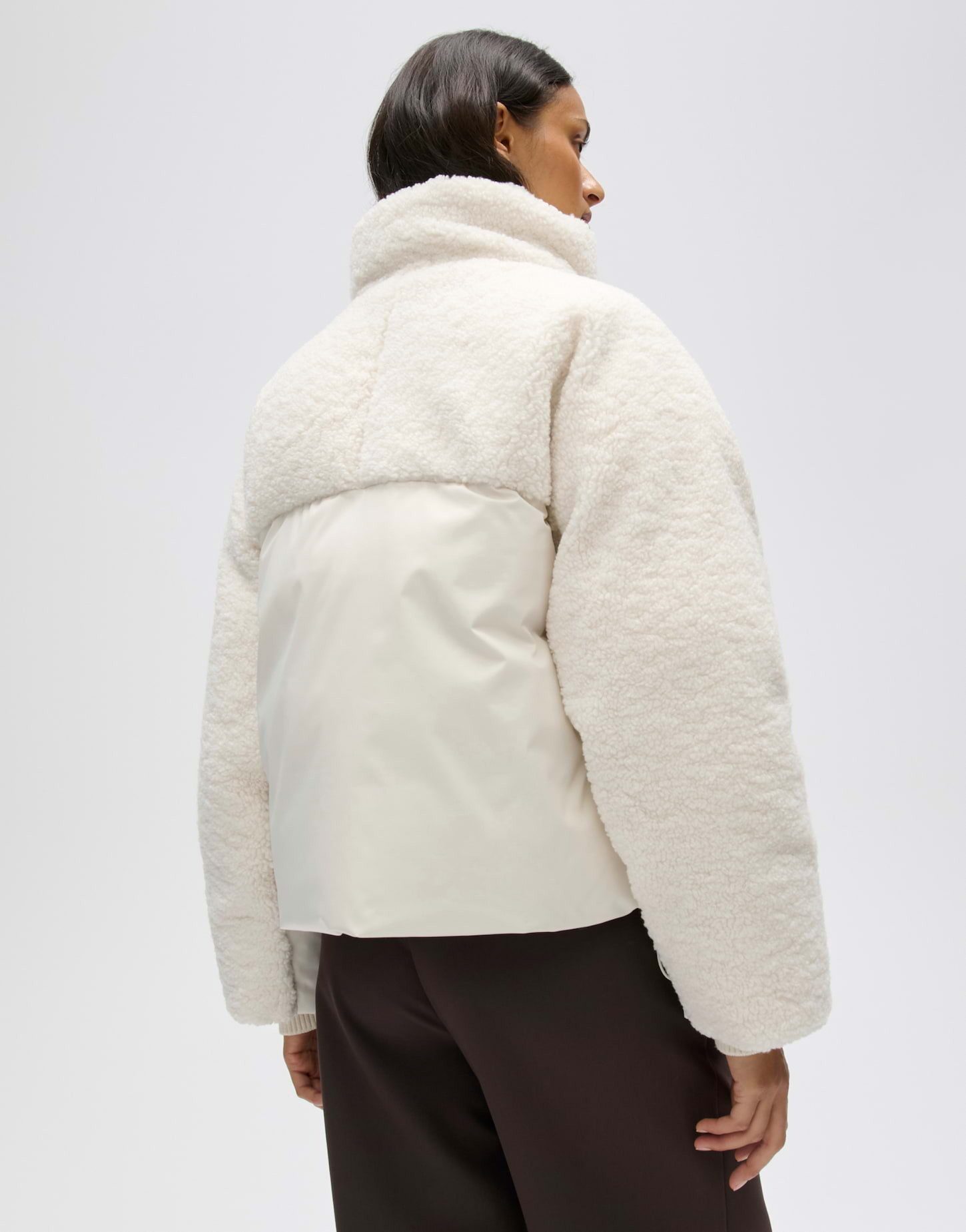 OPUS Winterjacke Hazy aus weichem Teddyplüsch Weite Passform für stilvolle und bequeme Alltagslooks