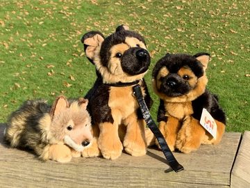 Uni-Toys Kuscheltier Dt. Schäferhund Welpe, sitzend - Höhe 20 cm - Plüsch-Hund - Plüschtier, zu 100 % recyceltes Füllmaterial