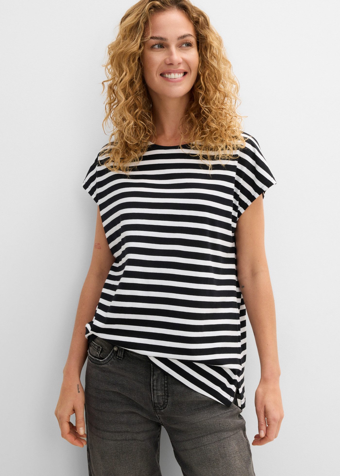 bonprix T-Shirt aus reiner Baumwolle, lässiger Streifen-Look, lockere Passform