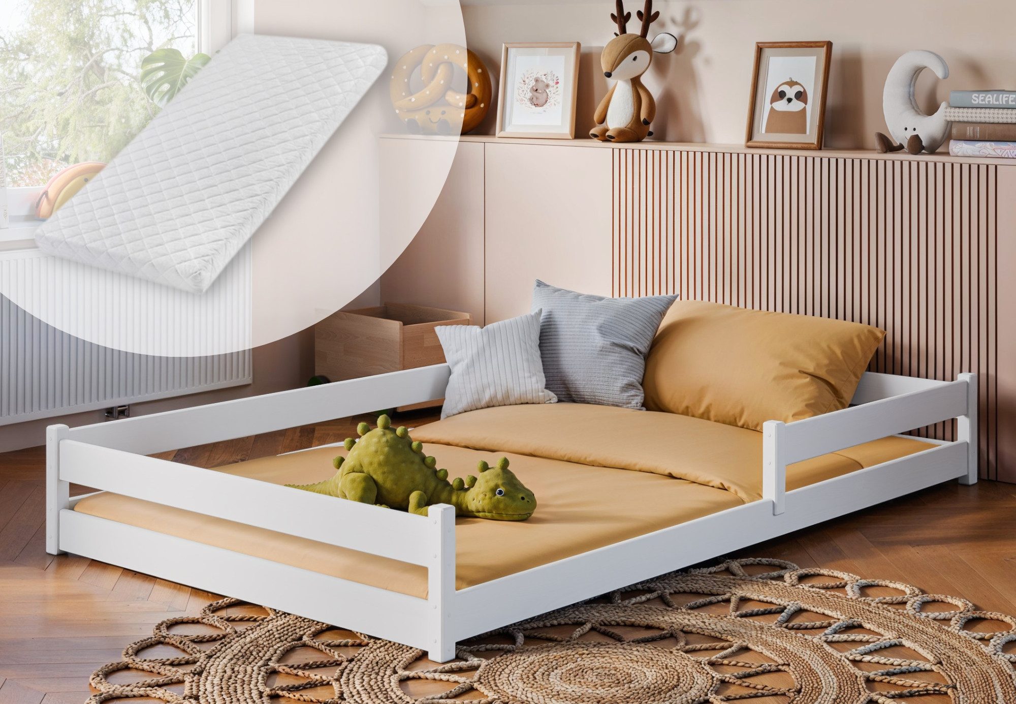 Kids Collective Kinderbett Bodenbett Bett mit Rausfallschutz & Lattenrost Montessori Bett Kinder (weitere Größen, 80x160 I 90x190 I 90x200 I 140x200 cm), Jugendbett Einzelbett mit Matratze, weiß Kiefer 120x200 cm