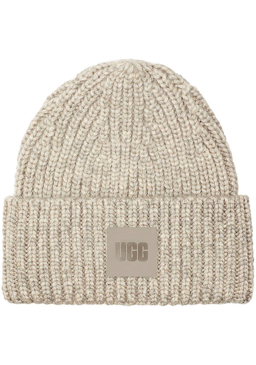 UGG Beanie W CHUNKY RIB BEANIE Wintermütze, Strickmütze mit Logobadge günstig online kaufen