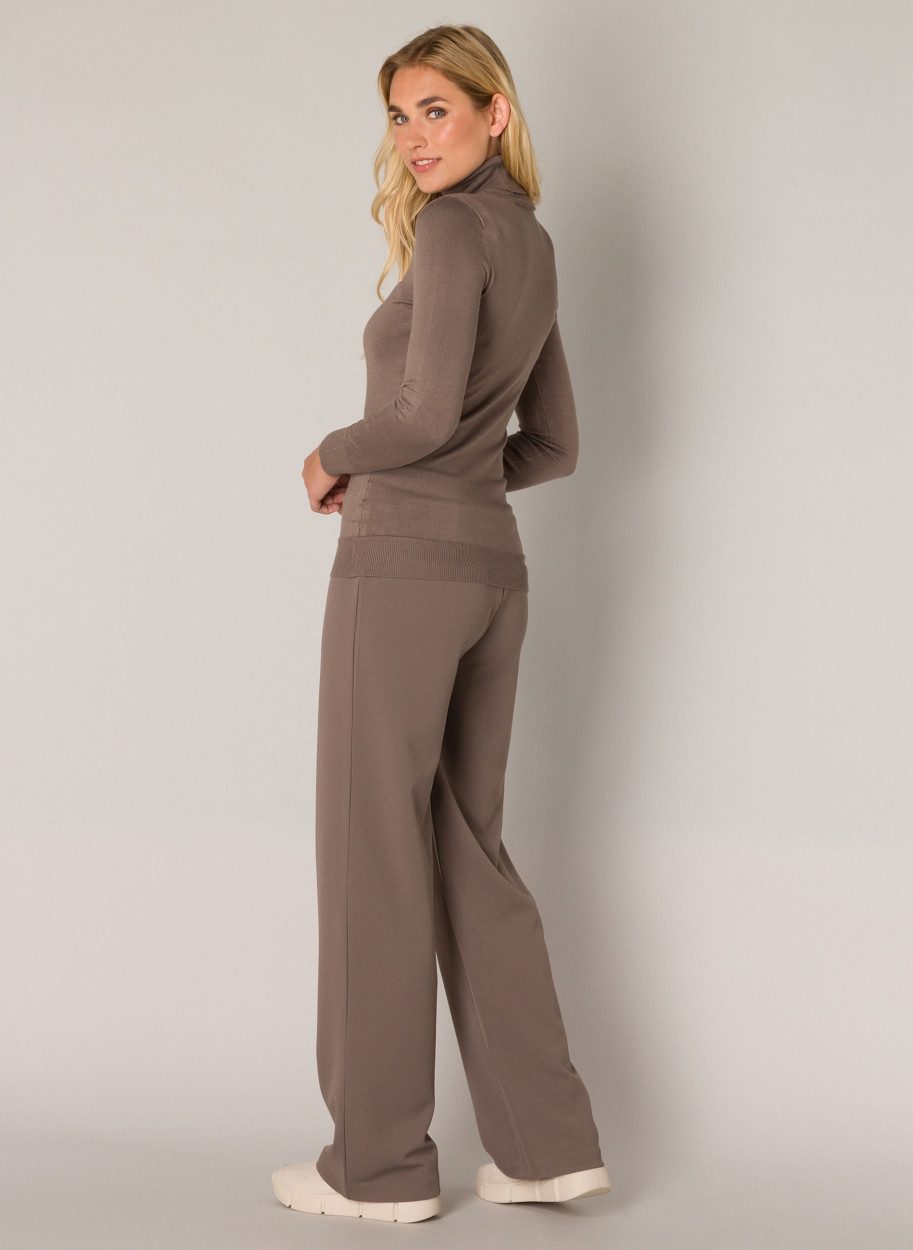 Base Level Rollkragenpullover in weicher Qualität