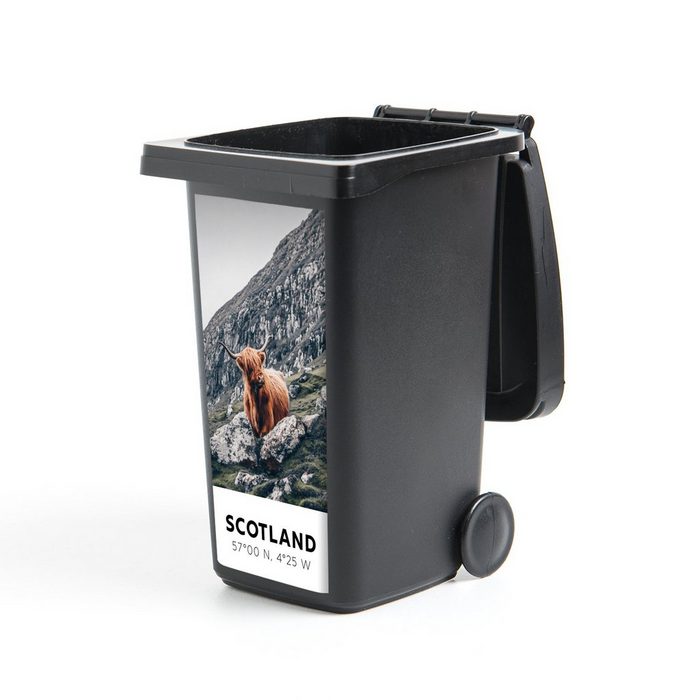 MuchoWow Wandsticker Schottland - Schottische Highlander - Berge (1 St) Mülleimer-aufkleber Mülltonne Sticker Container Abfalbehälter