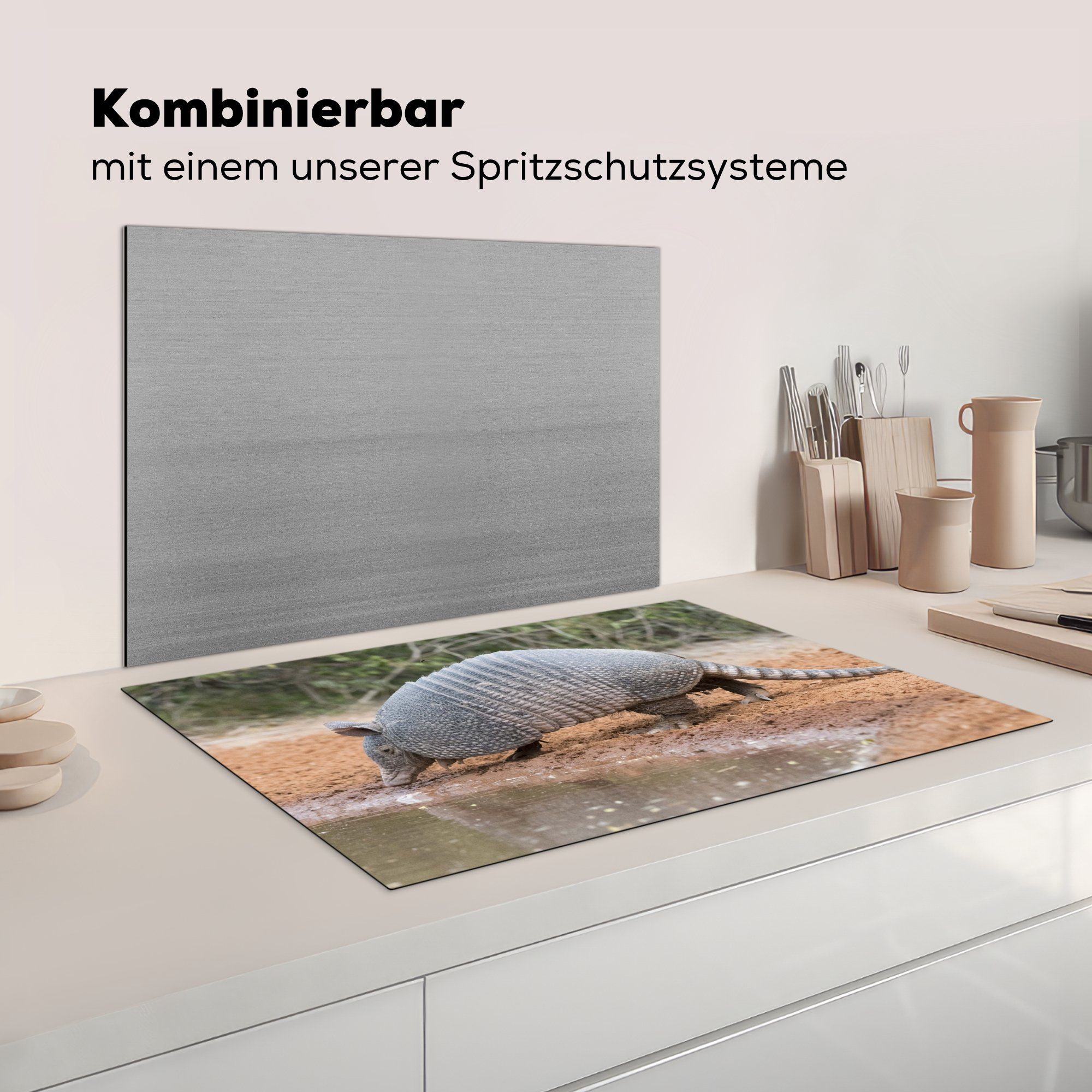 81x52 die Ceranfeldabdeckung Gürteltier Wasser, am Herdblende-/Abdeckplatte (1 küche, Schutz cm, tlg), für Vinyl, Induktionskochfeld MuchoWow