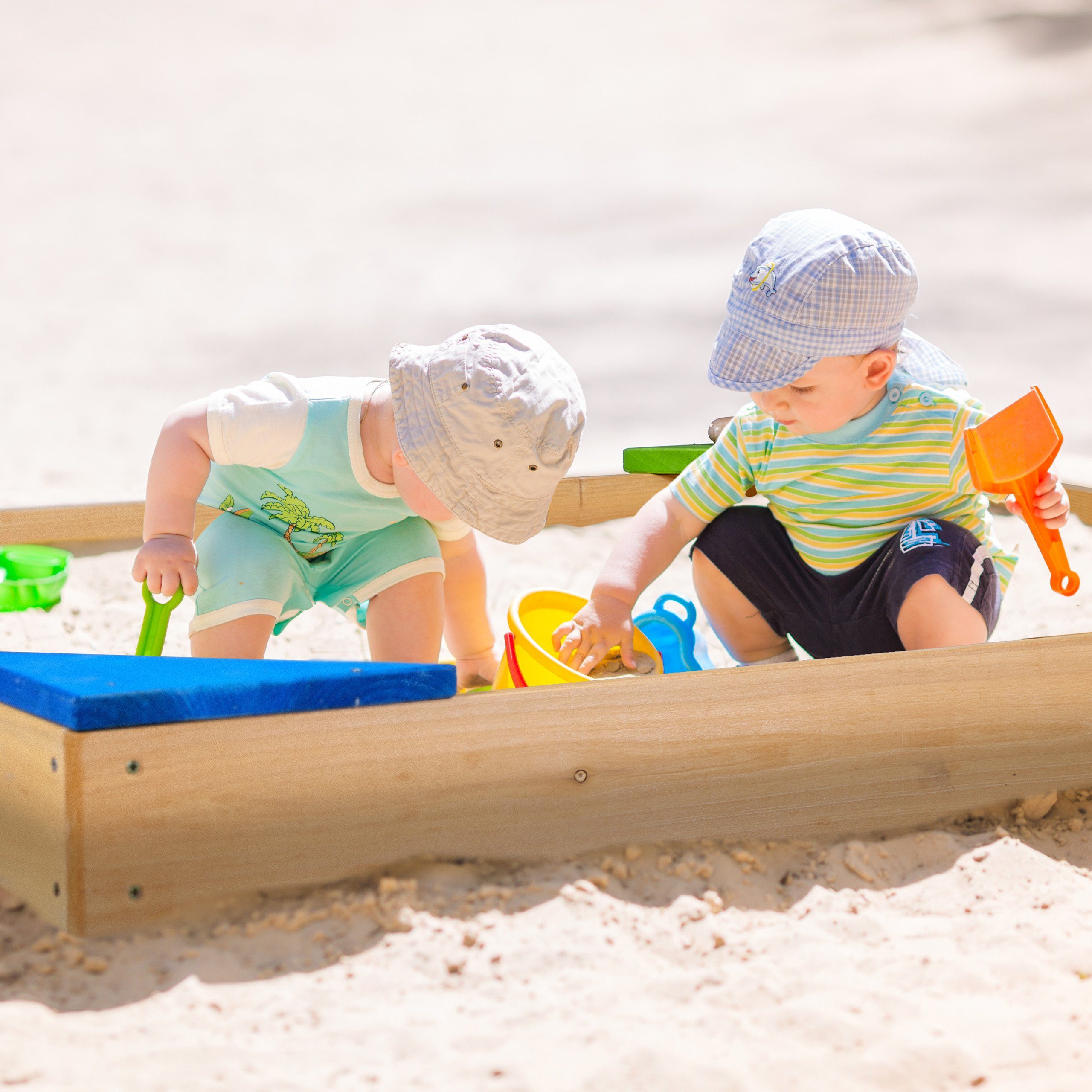 relaxdays Sandkasten mit Ecksitze, (Bausatz, 1-tlg., Inklusive bebilderter Anleitung; ohne Werkzeug und Dekoration)