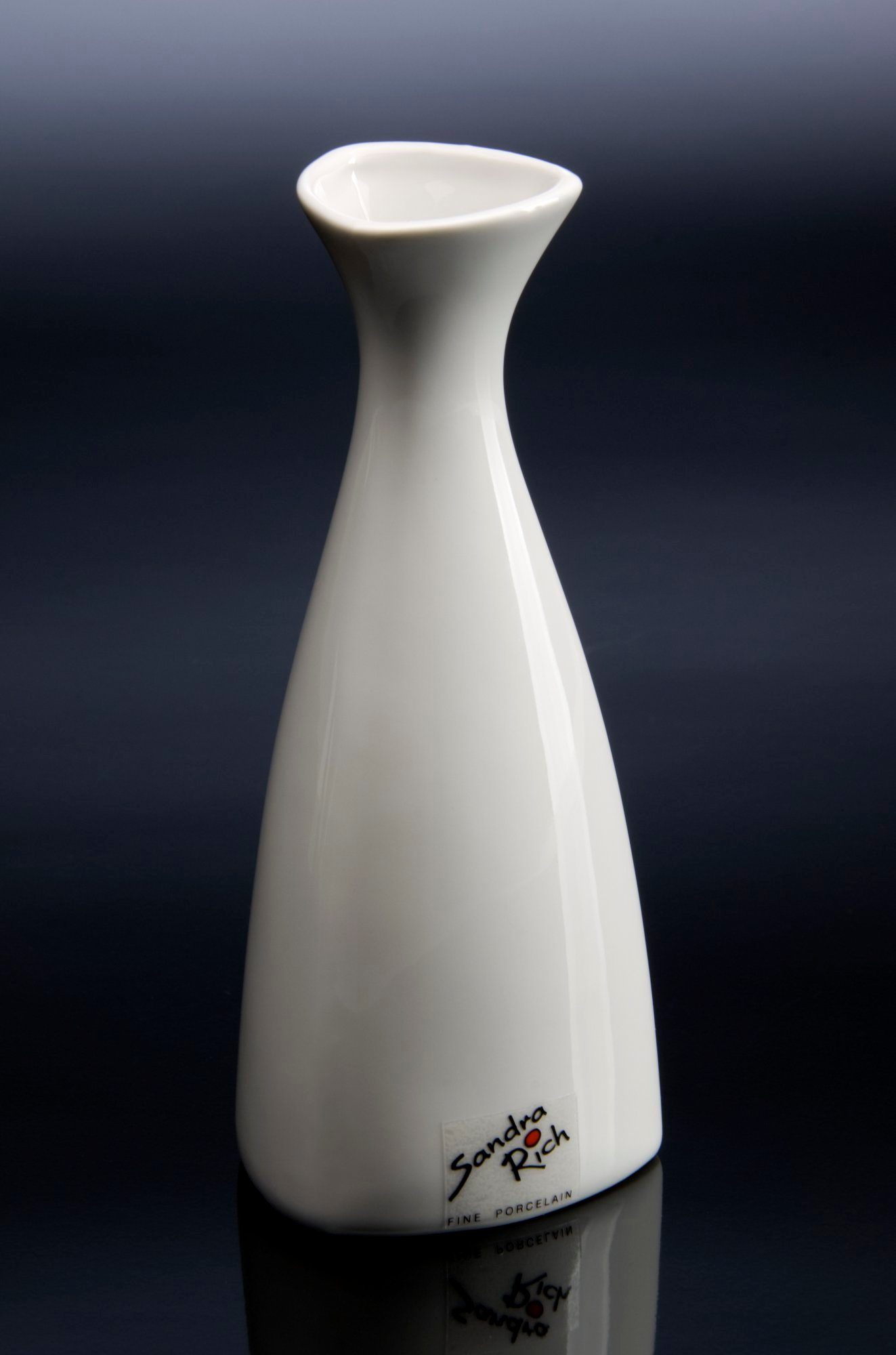 Sandra Rich Dekovase Porzellanvase Triangle weiß konkav 14 cm Ø 6 cm von Sandra Rich