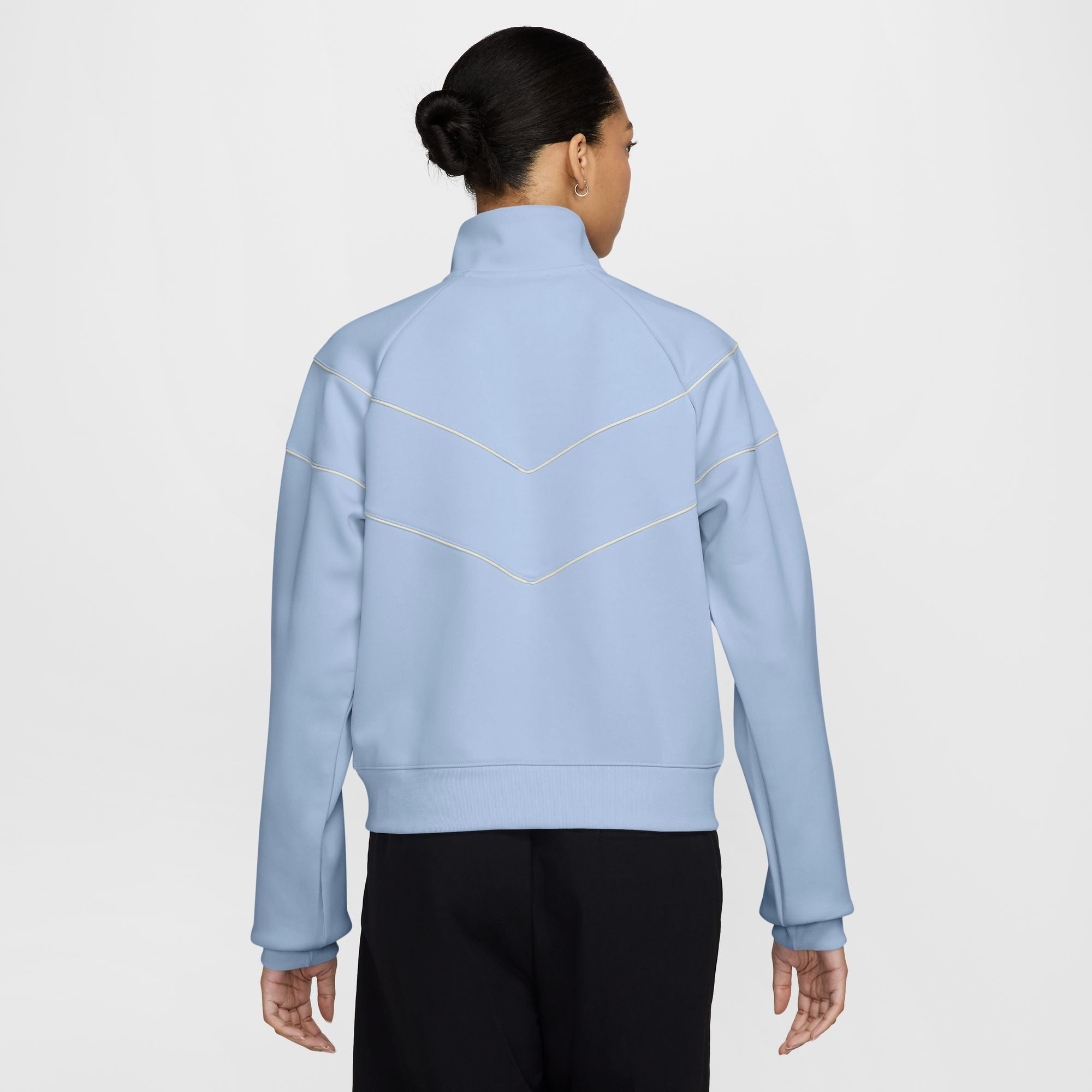 Nike Sportswear Trainingsjacke W NSW NK WR POLY KNIT JKT mit Stehkragen, wasserabweisend und windabweisend