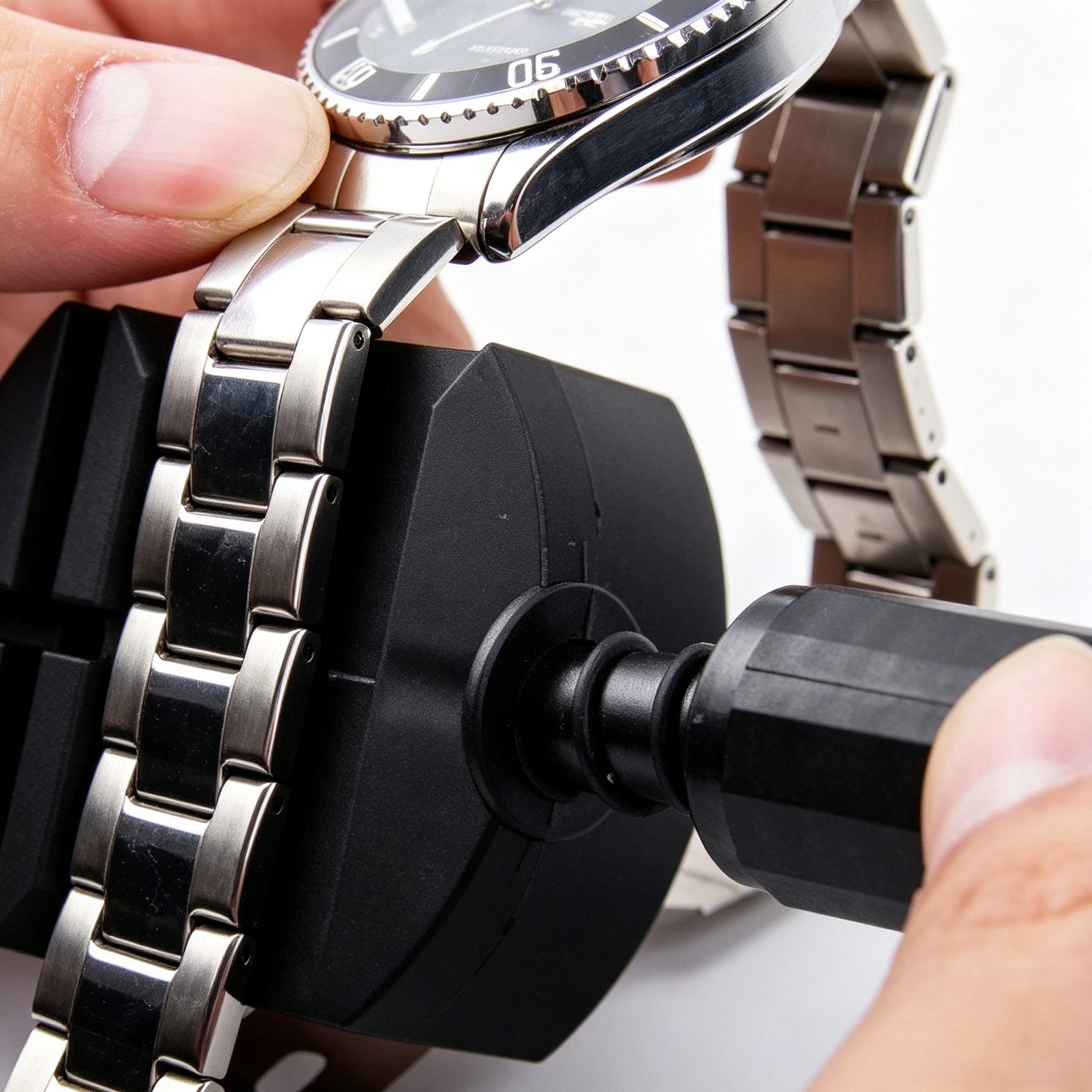BOOD Reparatur-Set 52-teiliges Uhrenwerkzeug-Set zur Armbandkürzung, Packung, 52-St., Keine Montage erforderlich, Uhrenwerkzeug‑Set, für Metalluhrenbänder, mit  – Bild 2 von 5