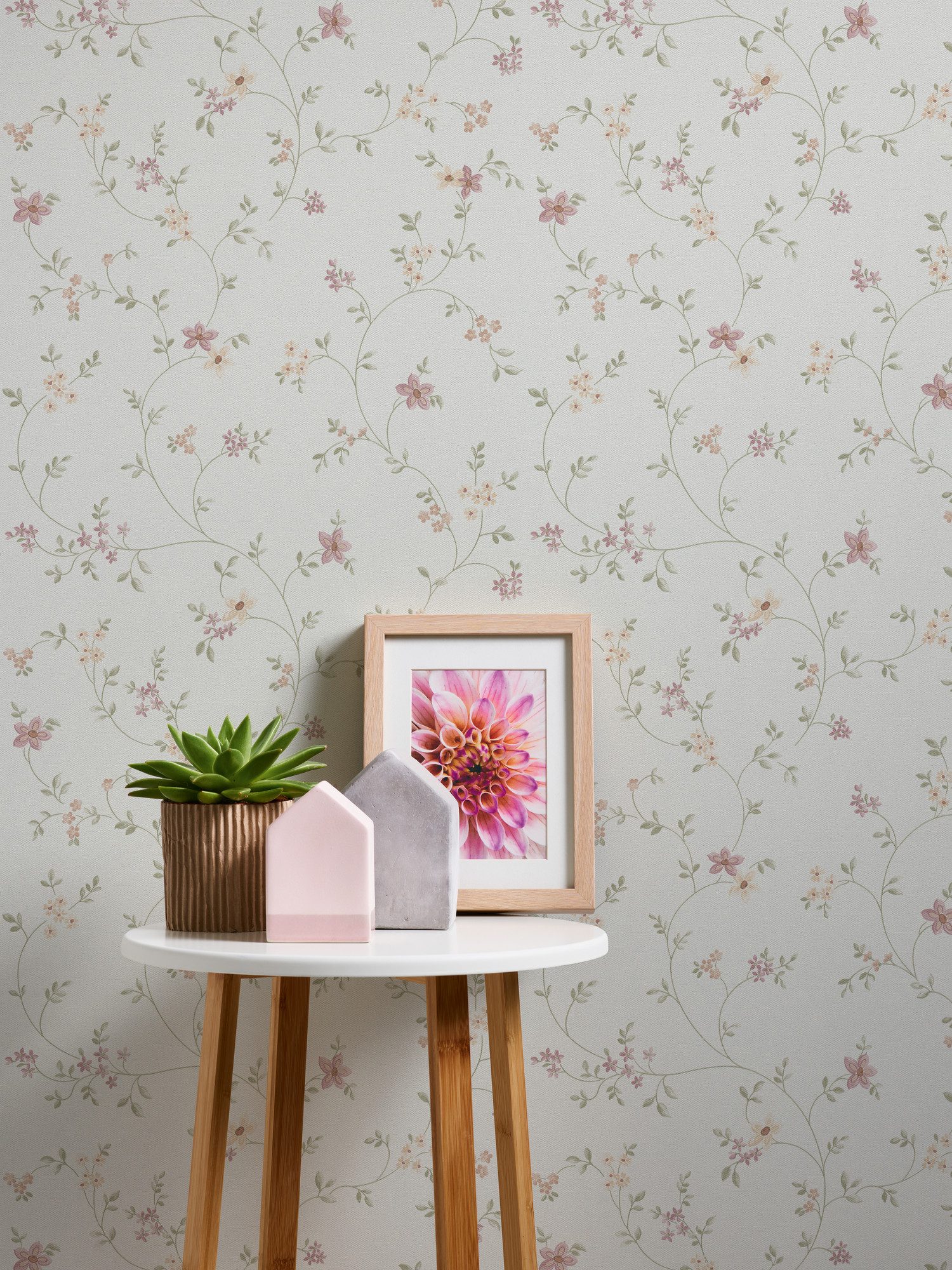 A.S. Création Vliestapete Maison Charme Vliestapete Blümchen-Muster florale Tapete Creme, strukturiert, Strukturmuster, (1 St), Mustertapete floral in Blumen-Optik Weiß Grün Schlafzimmer Küche