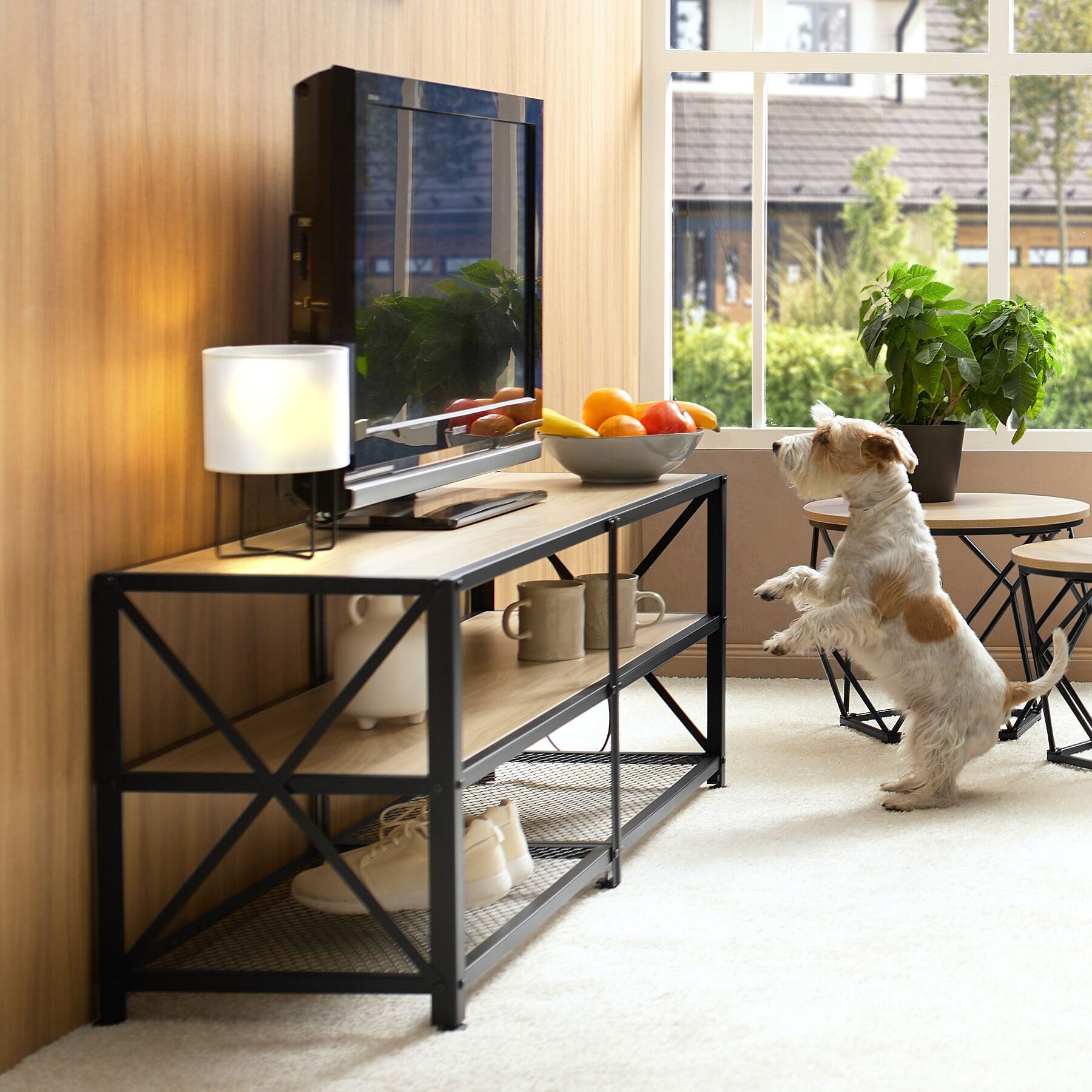 tectake Lowboard TV-Schrank, 141 x 41,5 x 50,5 cm, Industrial Style, Holz und Stahl (Fernsehboard Chicago, in Industrial Holz hell, Eiche Sonoma), 3 offene Etagen, seitliche X-Streben, höhenverstellbare Kunststofffüße