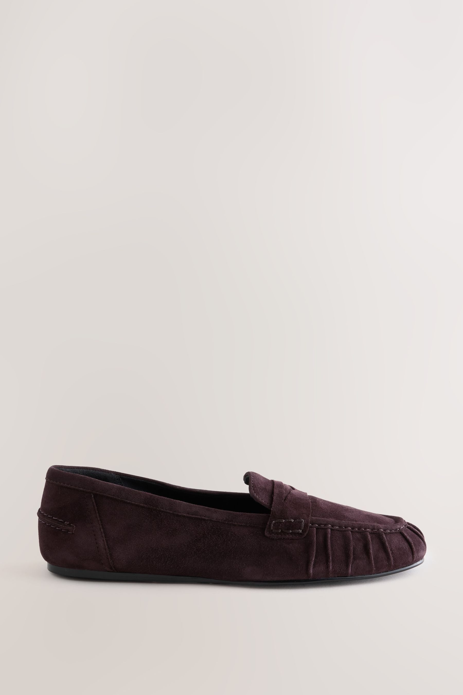 Next Forever Comfort gerafffte Loafer aus Veloursleder Loafer – Bild 4 von 5