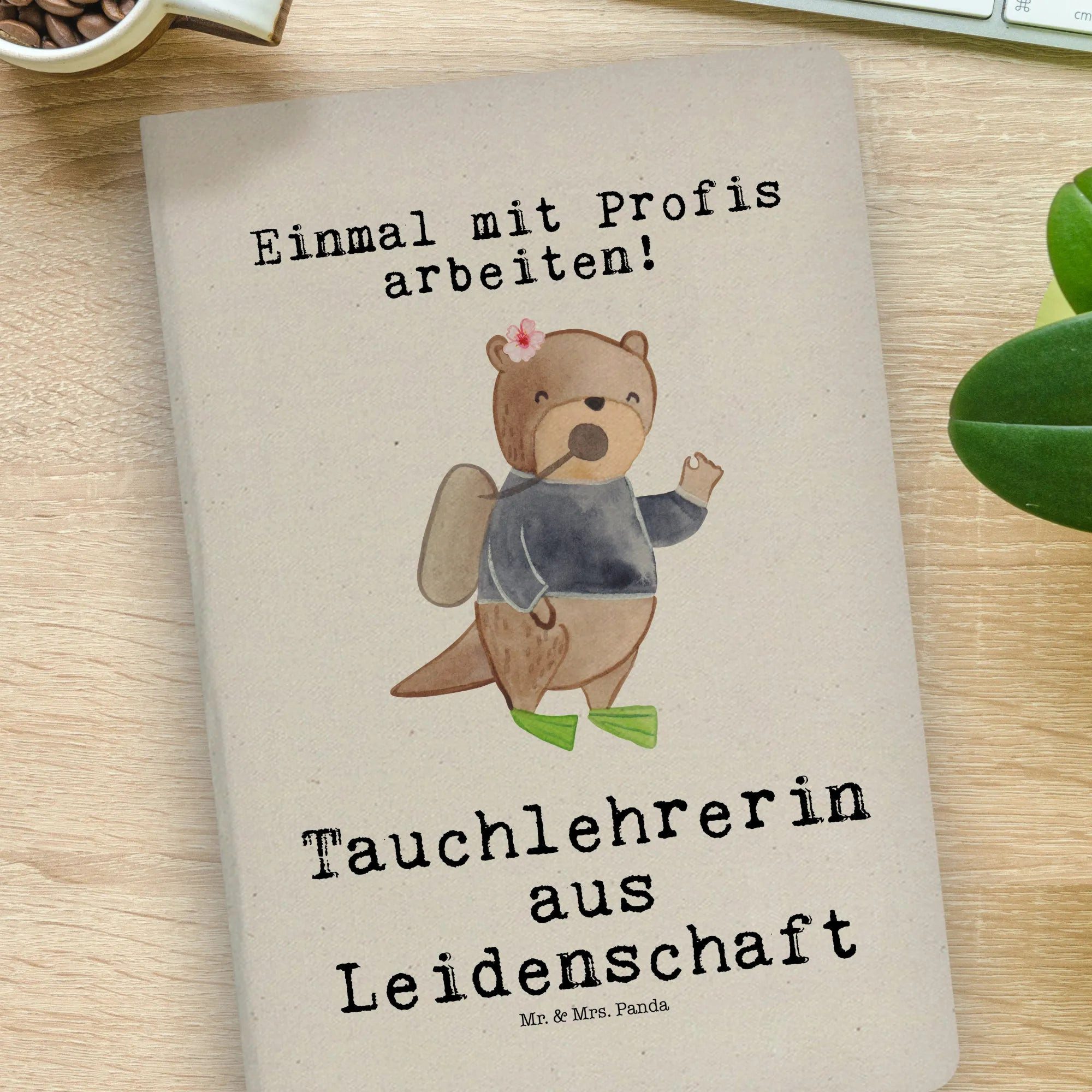 Thumbnail - Mr. & Mrs. Panda Notizbuch Tauchlehrerin Leidenschaft - Transparent - Geschenk, DIN A4 Projektbu Mr. & Mrs. Panda, Echte...