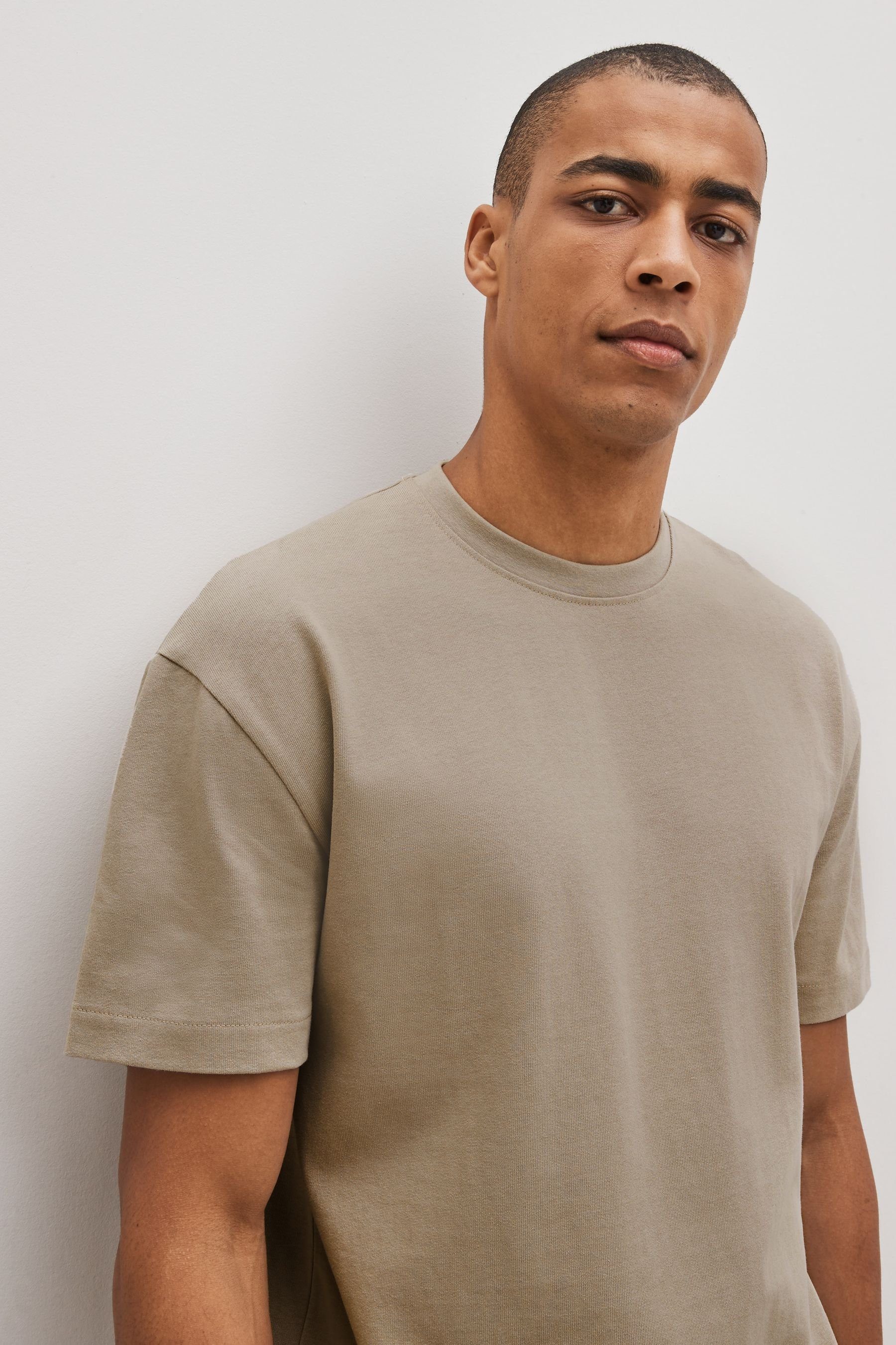 Next T-Shirt schwerem Stone T-Shirt aus Natural (1-tlg) Stoff