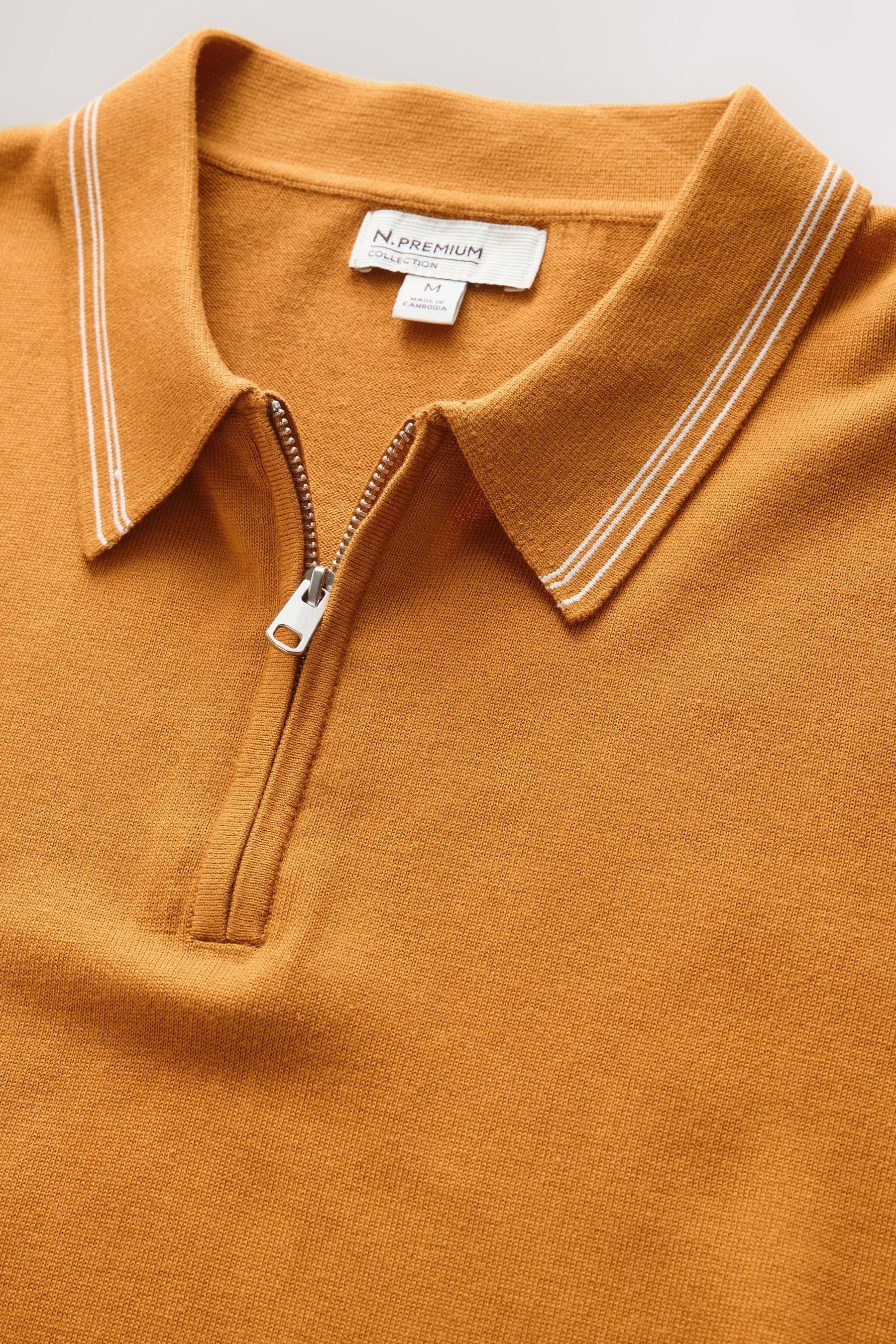 Next Poloshirt Kurzärmeliges Slim Fit Strick-Polohemd mit 1/4-RV (1-tlg)