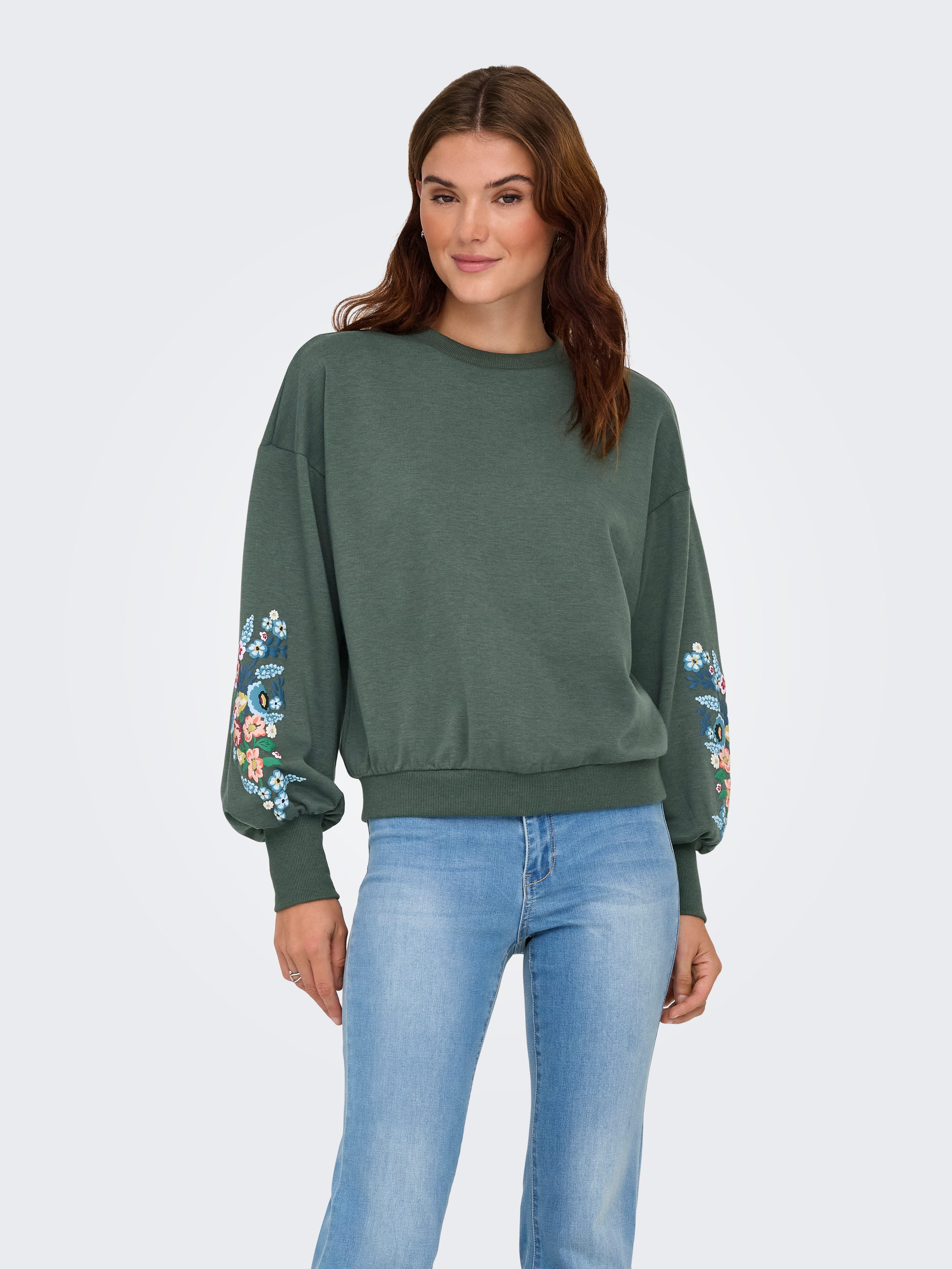 ONLY Sweatshirt ONLBROOKE L/S O-NECK FLOWER SWT Baumwollmischung, regular fit