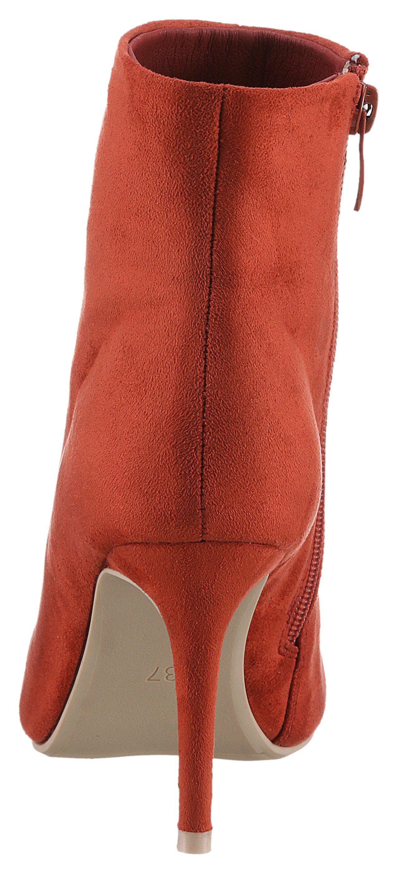 Aniston SHOES Stiefelette, Ankleboots in spitzer Form - NEUE KOLLEKTION. Reduzierter Preis € 22,22. Unverbindliche Preisempfehlung € 59,99