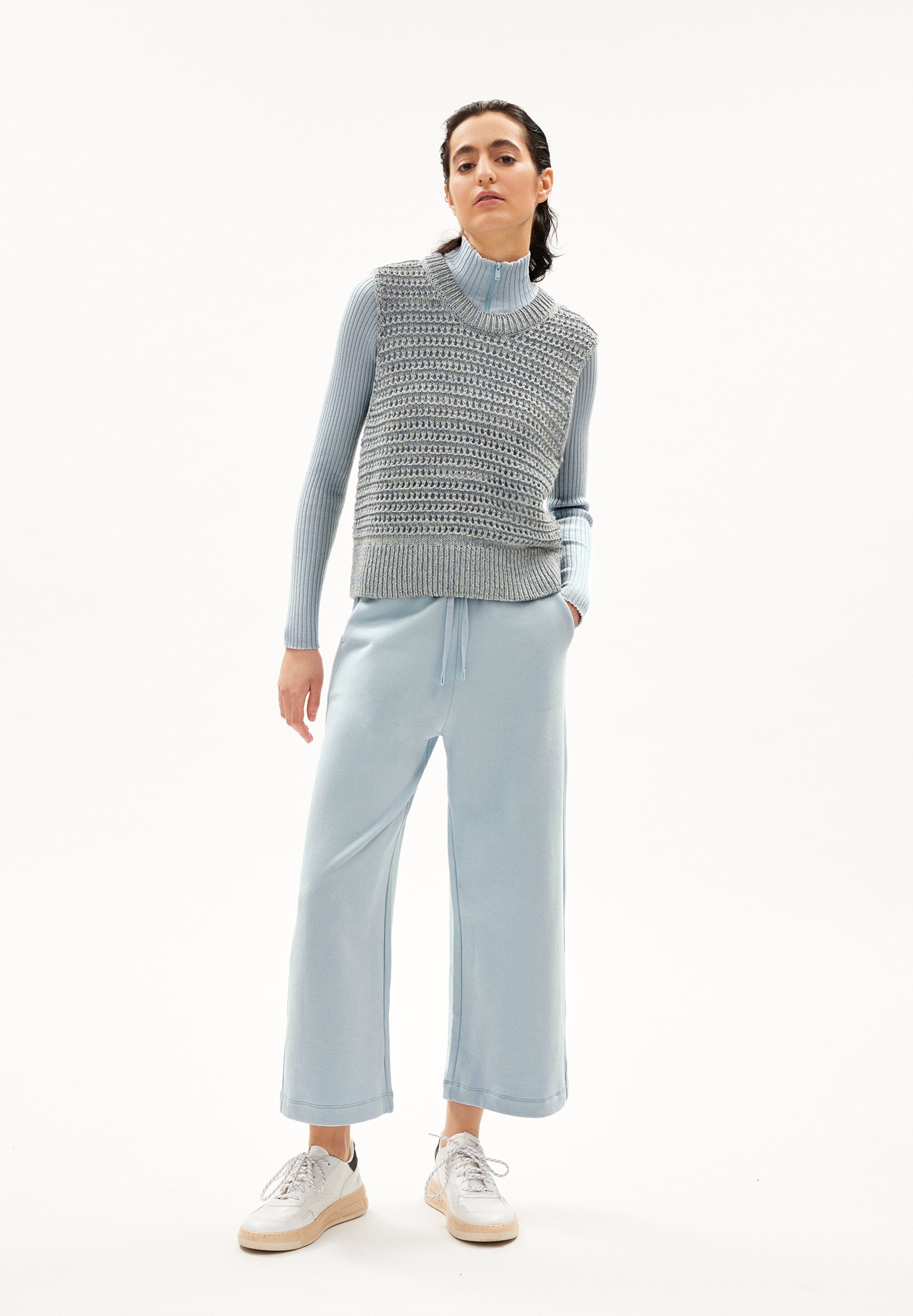 Armedangels Stoffhose RIVAANA Sweathose Regular Fit aus Bio-Baumwolle (Regular Fit)