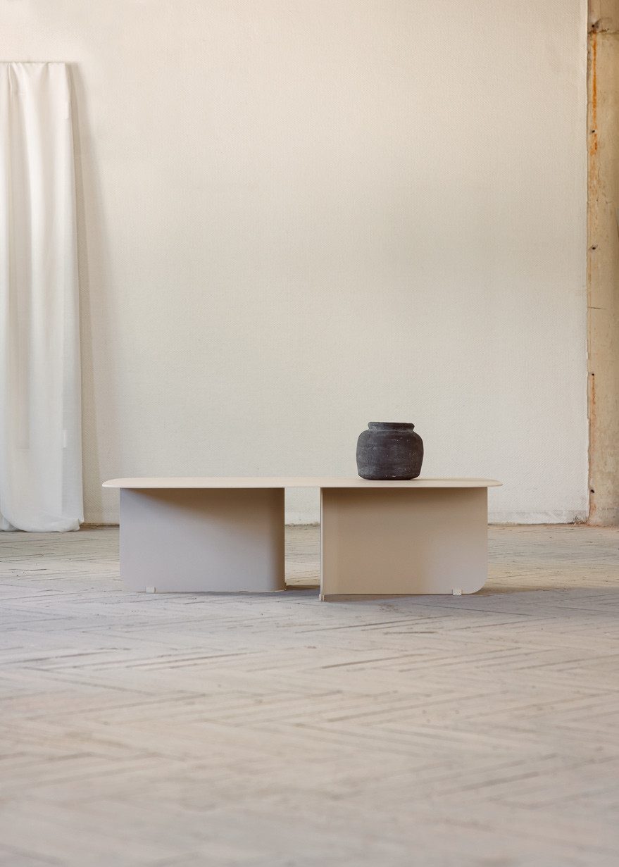 Metallbude Couchtisch LIVIA, Design Couchtisch ohne Montage, belastbar bis 75kg, kratzfest