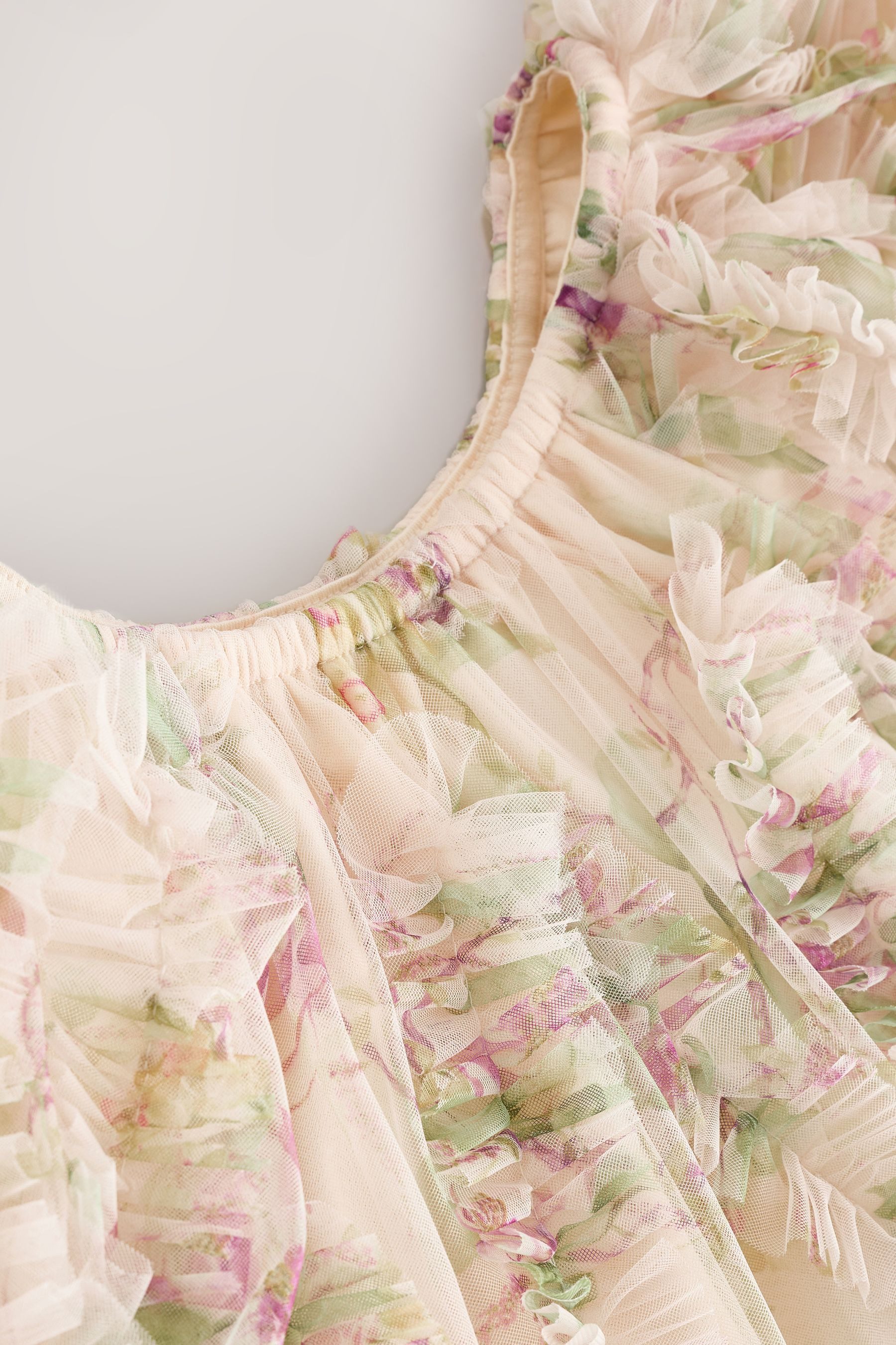 Next Tüllkleid Festliches 3D-Kleid aus Mesh mit Raffung (1-tlg)