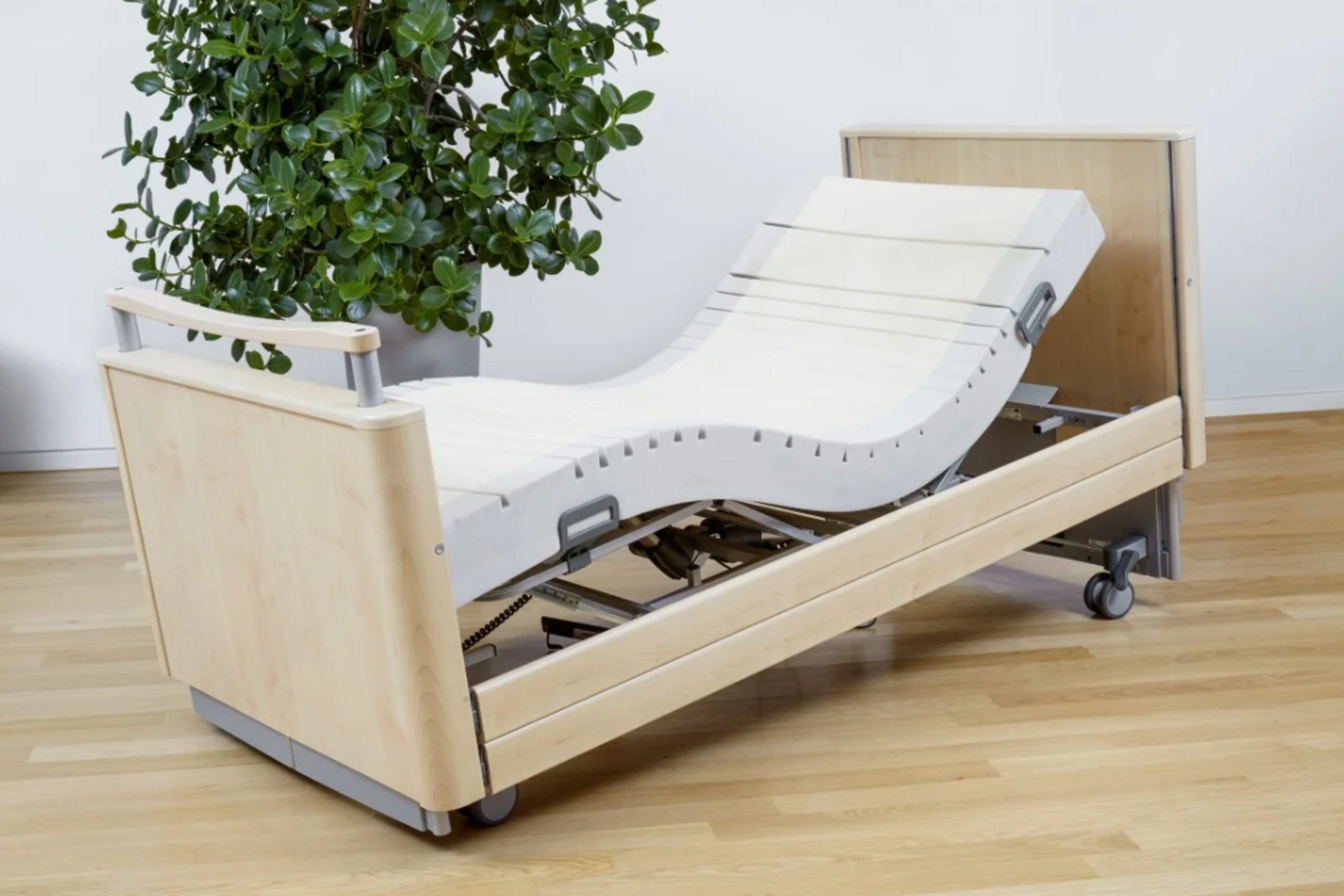 Kaltschaummatratze Comfort-fit die hochwertige Mittelklasse für gesunden Schlaf, Burmeier, 14 cm hoch, (Set, Hochwertige Matratze), Perfekt für Burmeierpflegebetten