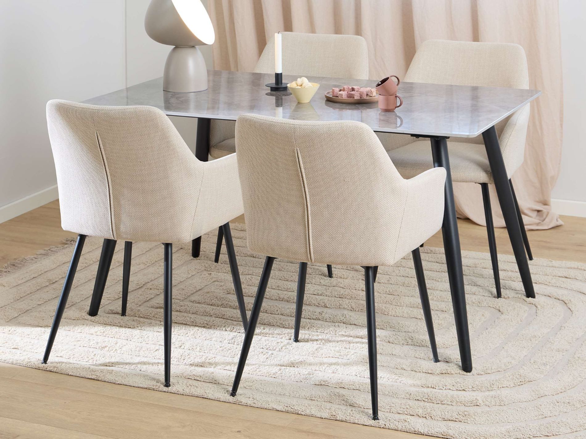 99rooms Essgruppe Klow, (Sitzgruppe, Esszimmerset), Funktionales Designkonzept in origineller Formgebung