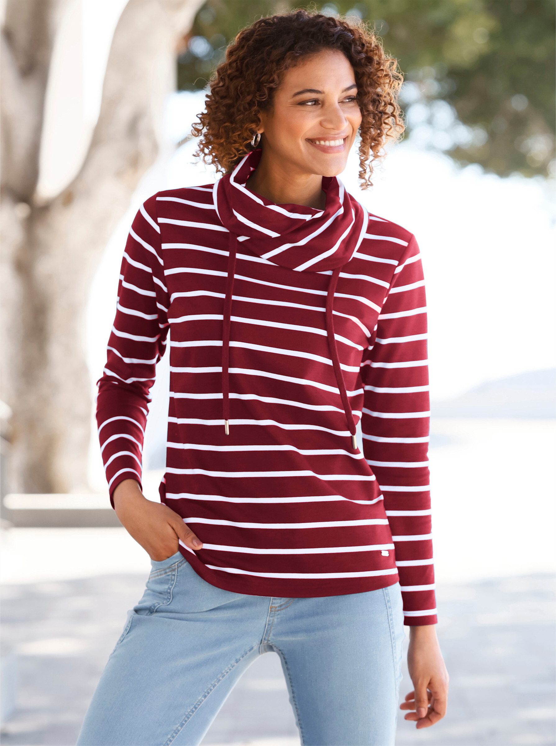 Witt Sweater Sweatshirt .