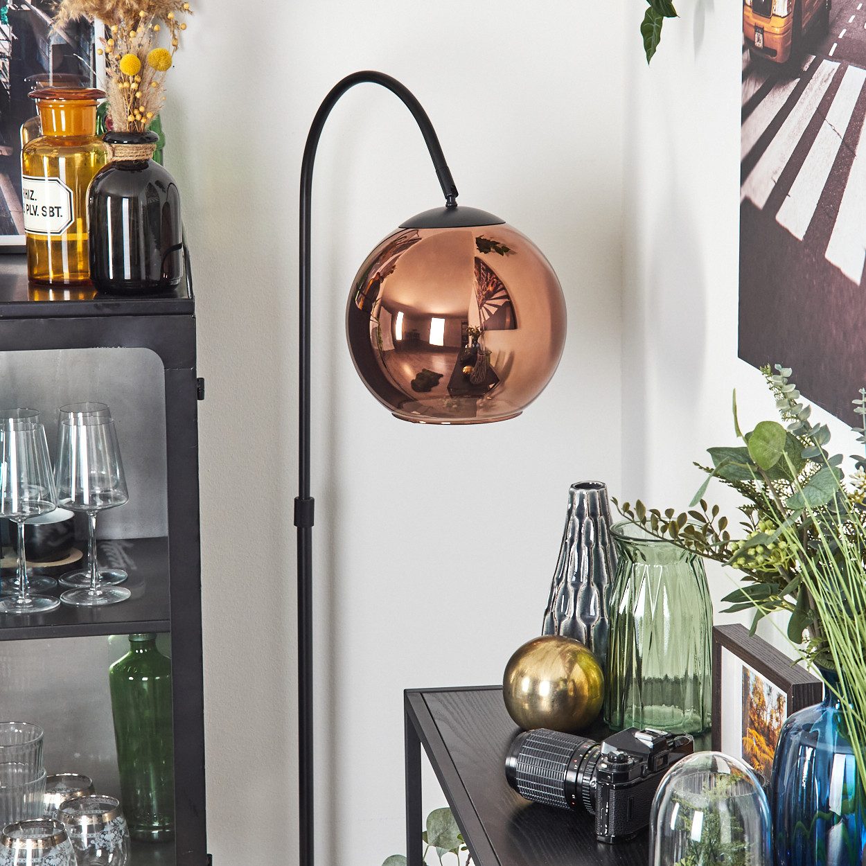 hofstein Bogenlampe Stehlampe aus Metall/Glas in Schwarz/Kupferfarben, ohne Leuchtmittel, moderne Retro Leuchte mit Glasschirmen (25 cm) u. Fußschalter, 1xE27