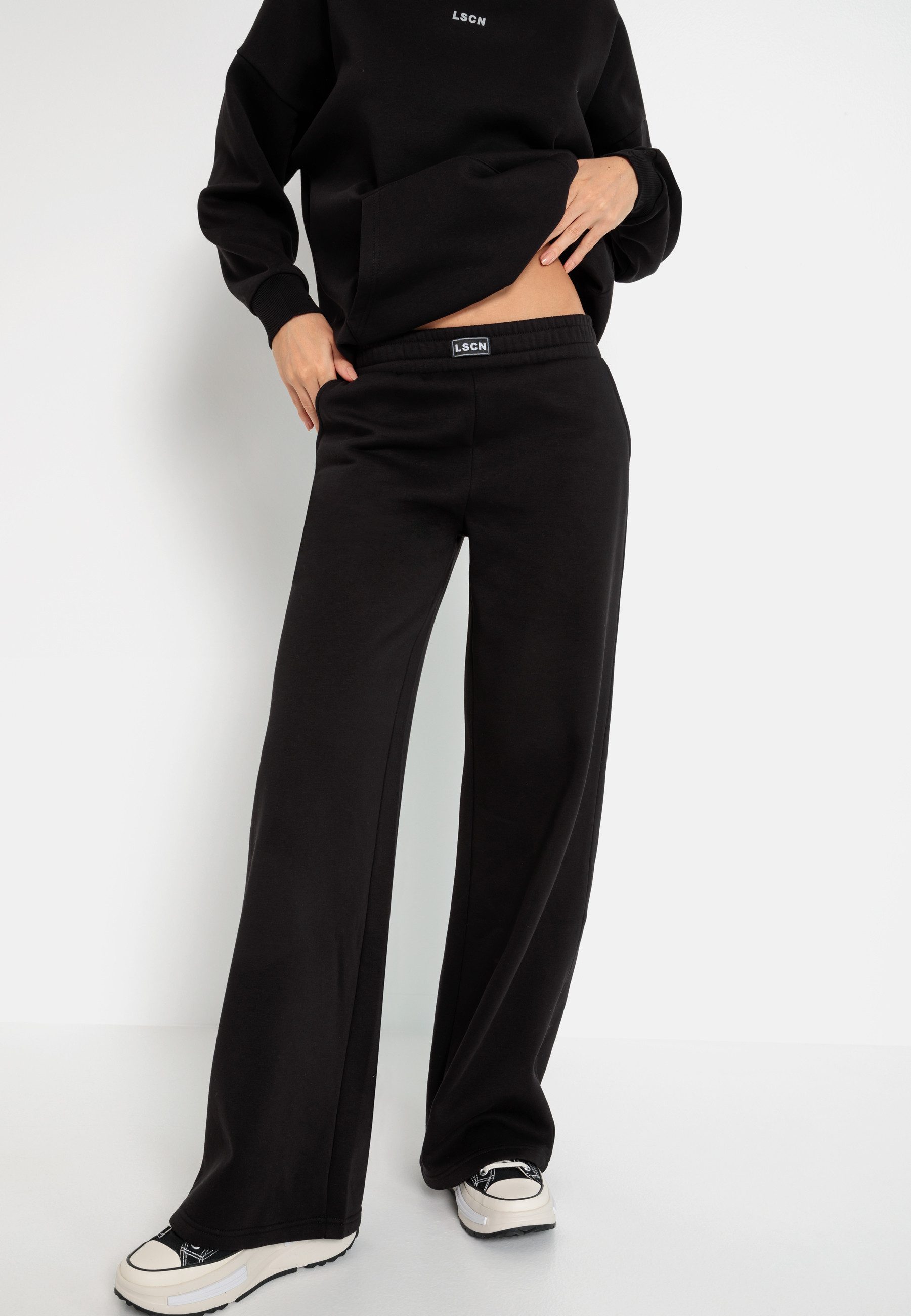 LSCN by LASCANA Sweatpants extra weiche Sweatware. € 54,99