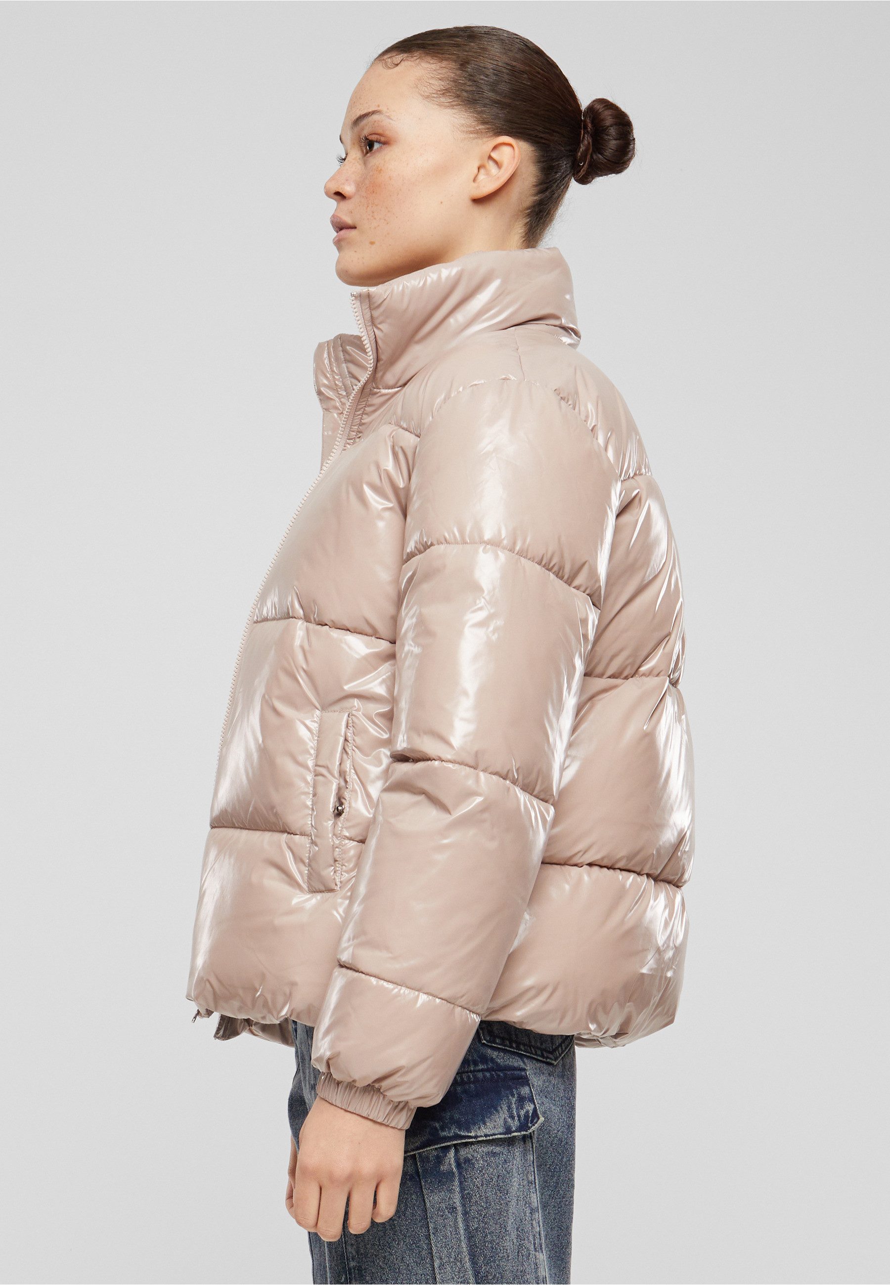 URBAN CLASSICS Winterjacke Urban Classics Ladies Recycled Short Shiny Puffer Jacket (1-St)