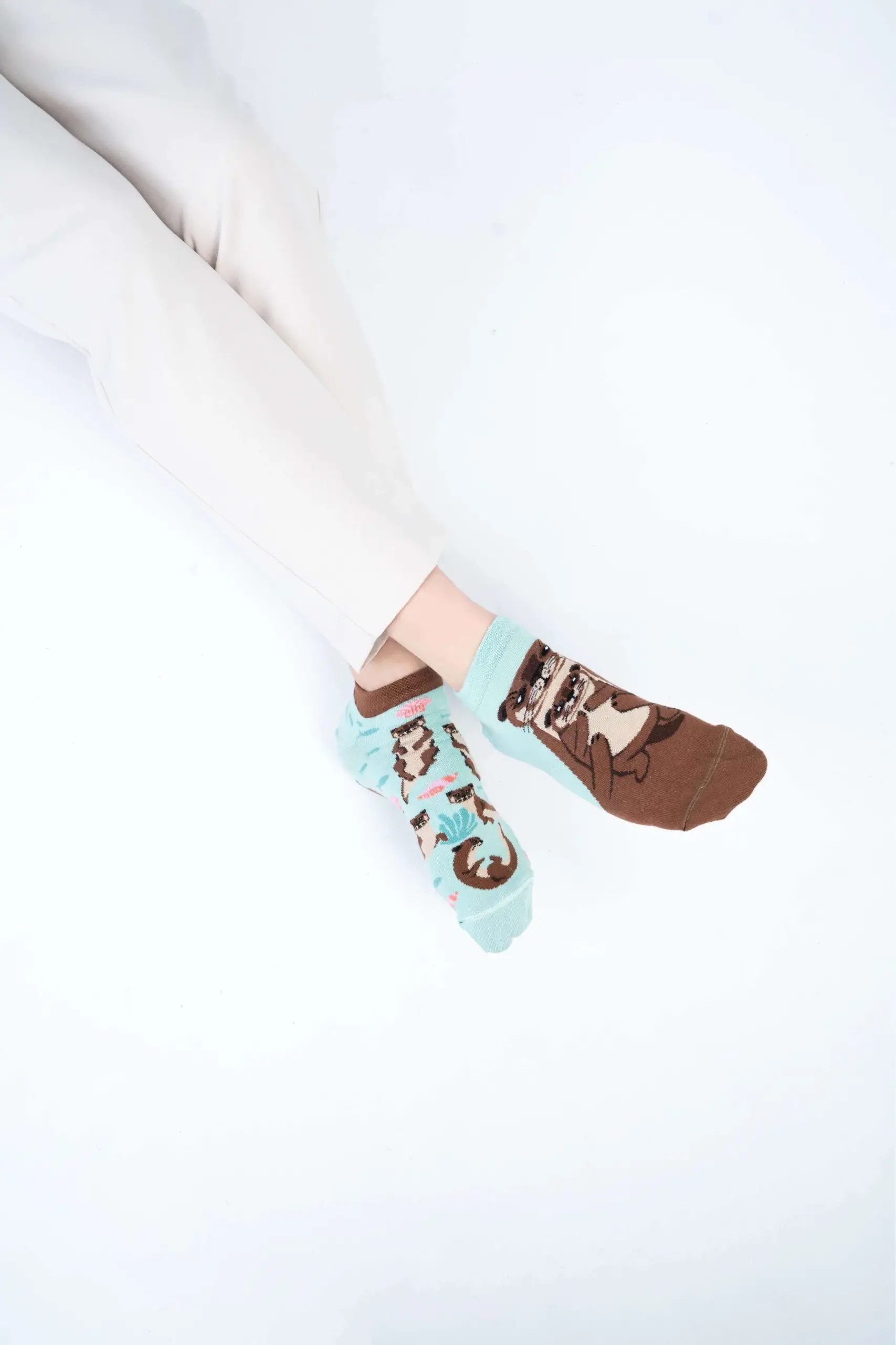 Many Mornings Sneakersocken Many Mornings Sneaker Otter Stories (1 Paar, 1-Paar, 1 Paar) immer ein dismatching Paar – Bild 2 von 2