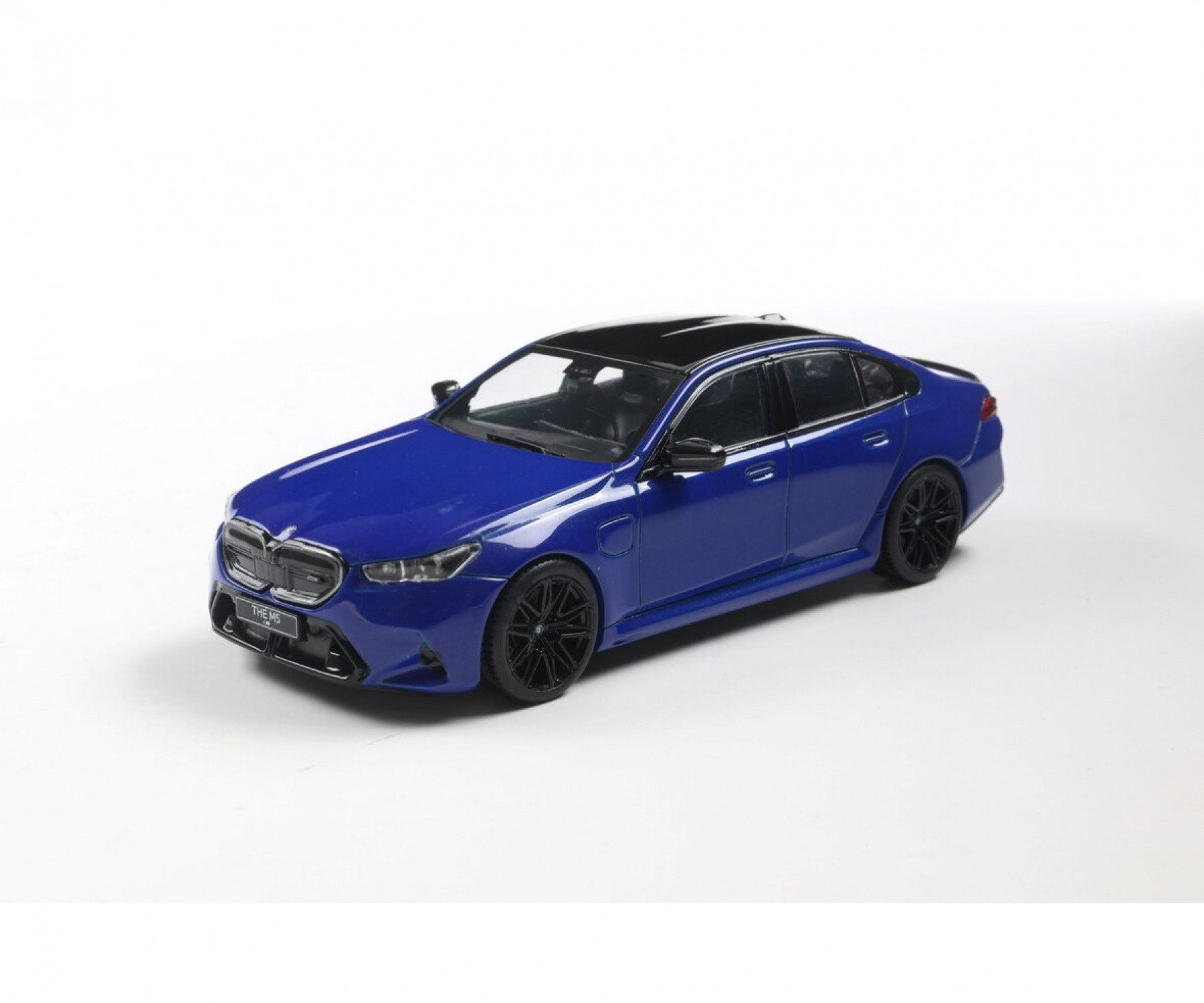 Solido Modellauto Modellauto Maßstab 1:43 BMW G90 M5 Sedan Marina Bay blau 2024 S4317551