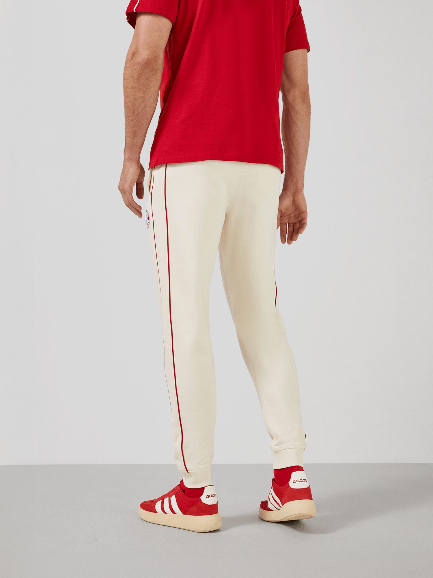 FC Bayern München Sweathose FC Bayern München, Sweatpant Essentials, Herren, Off white