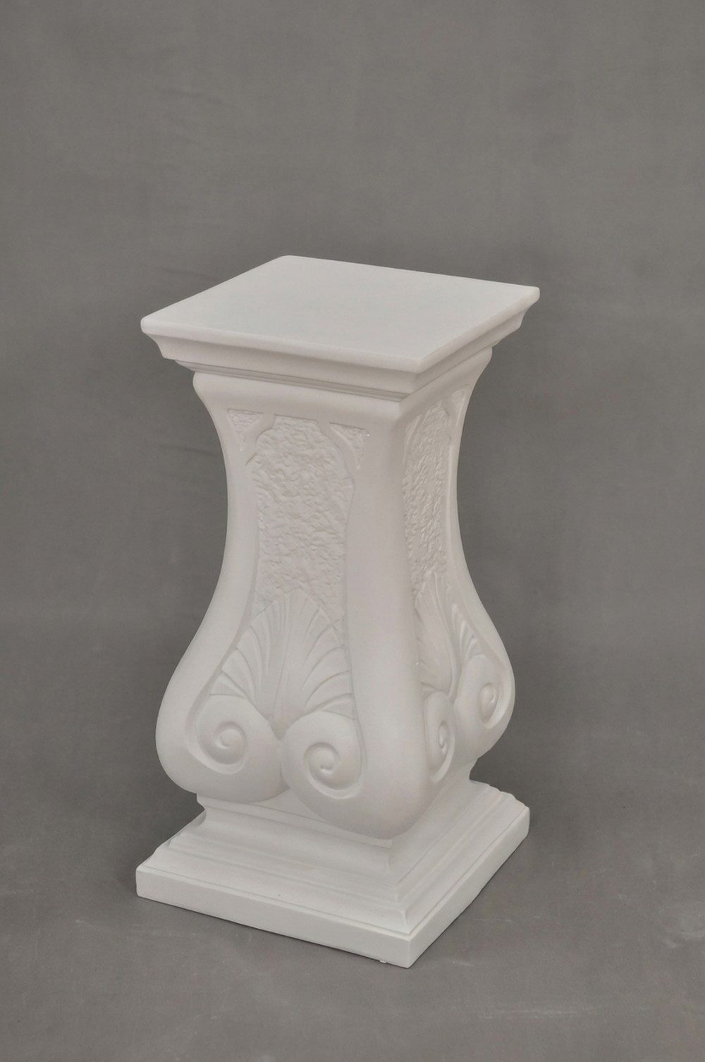 JVmoebel Skulptur Medusa Säule aus Marmor in Weiß für stilvolle Dekoration, Made in Europa