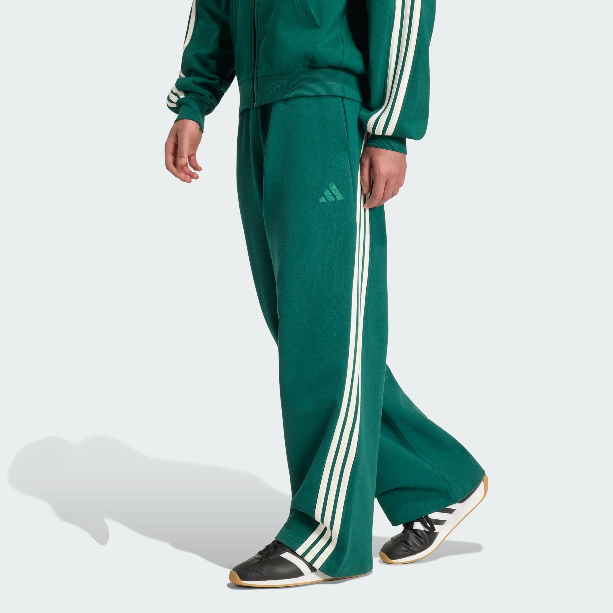 adidas Sportswear Jogginghose ADIDAS KIT 3-STREIFEN HOSE, WEIT GESCHNITTEN, Ansicht 1