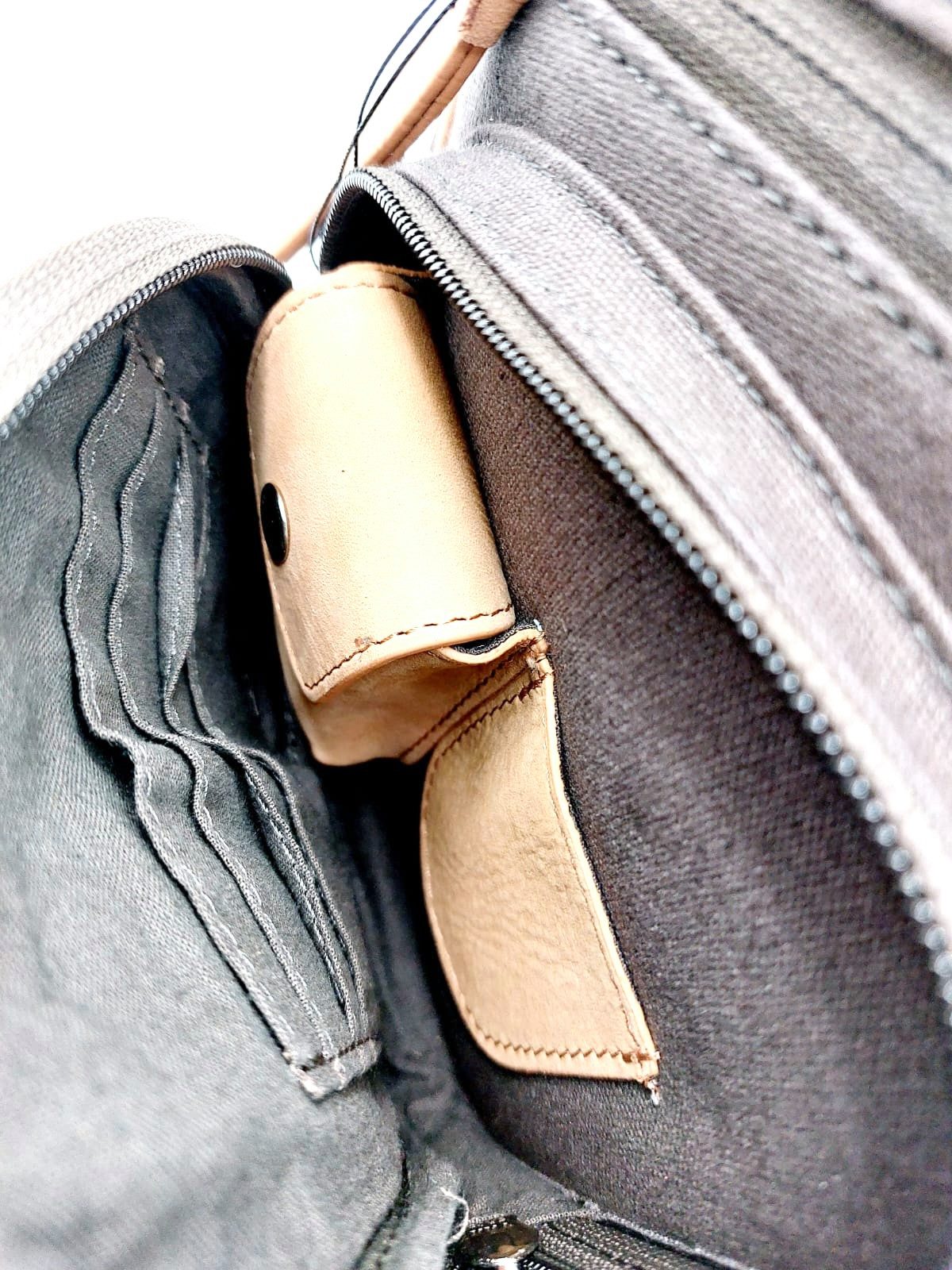 Passatore Umhängetasche für Herren Body Bag Canvas Tasche braun Multifunktionstasche, Pfeifentasche aus Canvas und Echtleder braun/sand