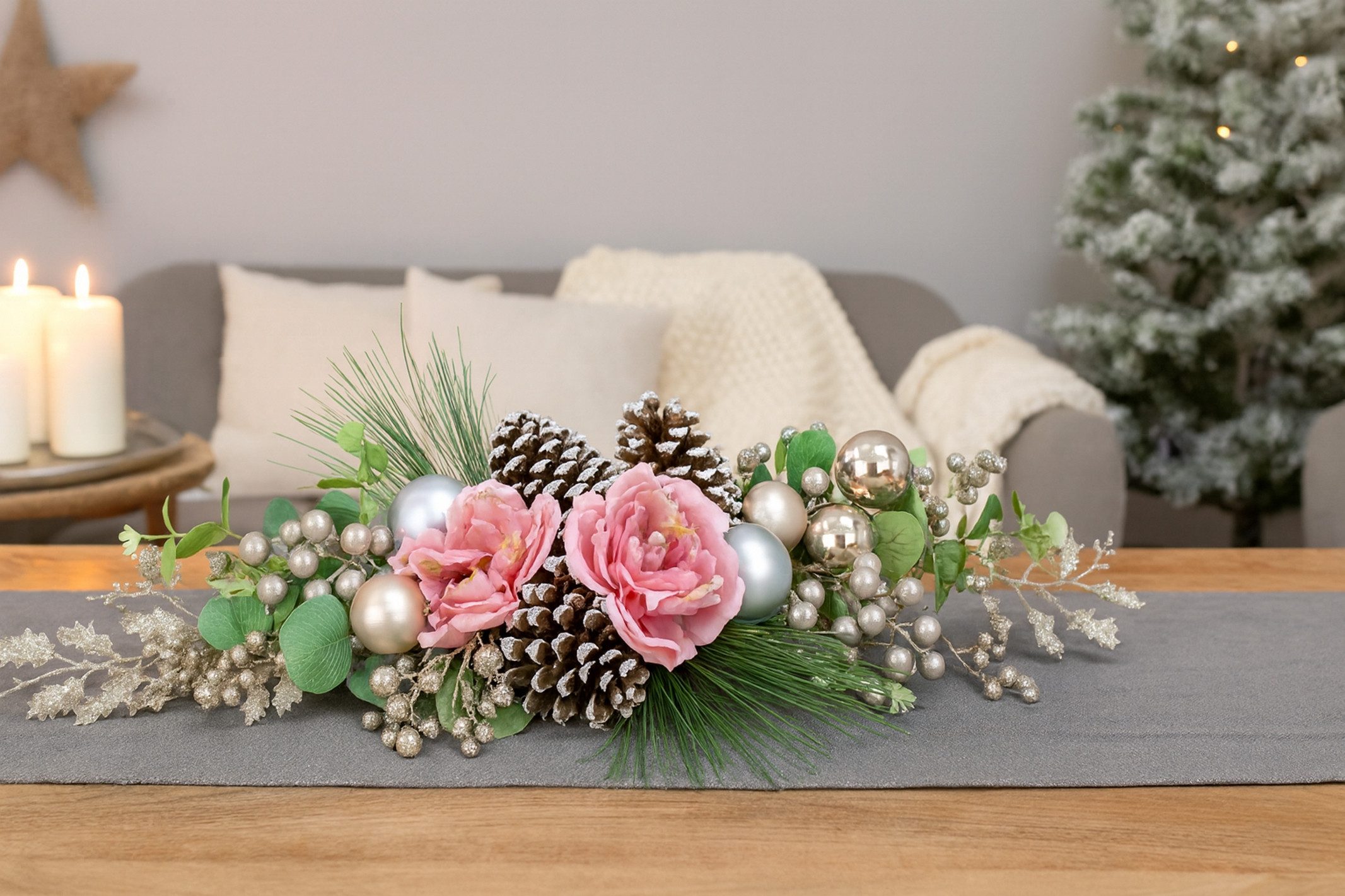 Kunstblume Tischgesteck Päonie, I.GE.A., Höhe 65 cm, Aufleger Eukalyptus, Zapfen, Tischdeko Weihnachtsdeko Weihnachtsblumen – Bild 3 von 3