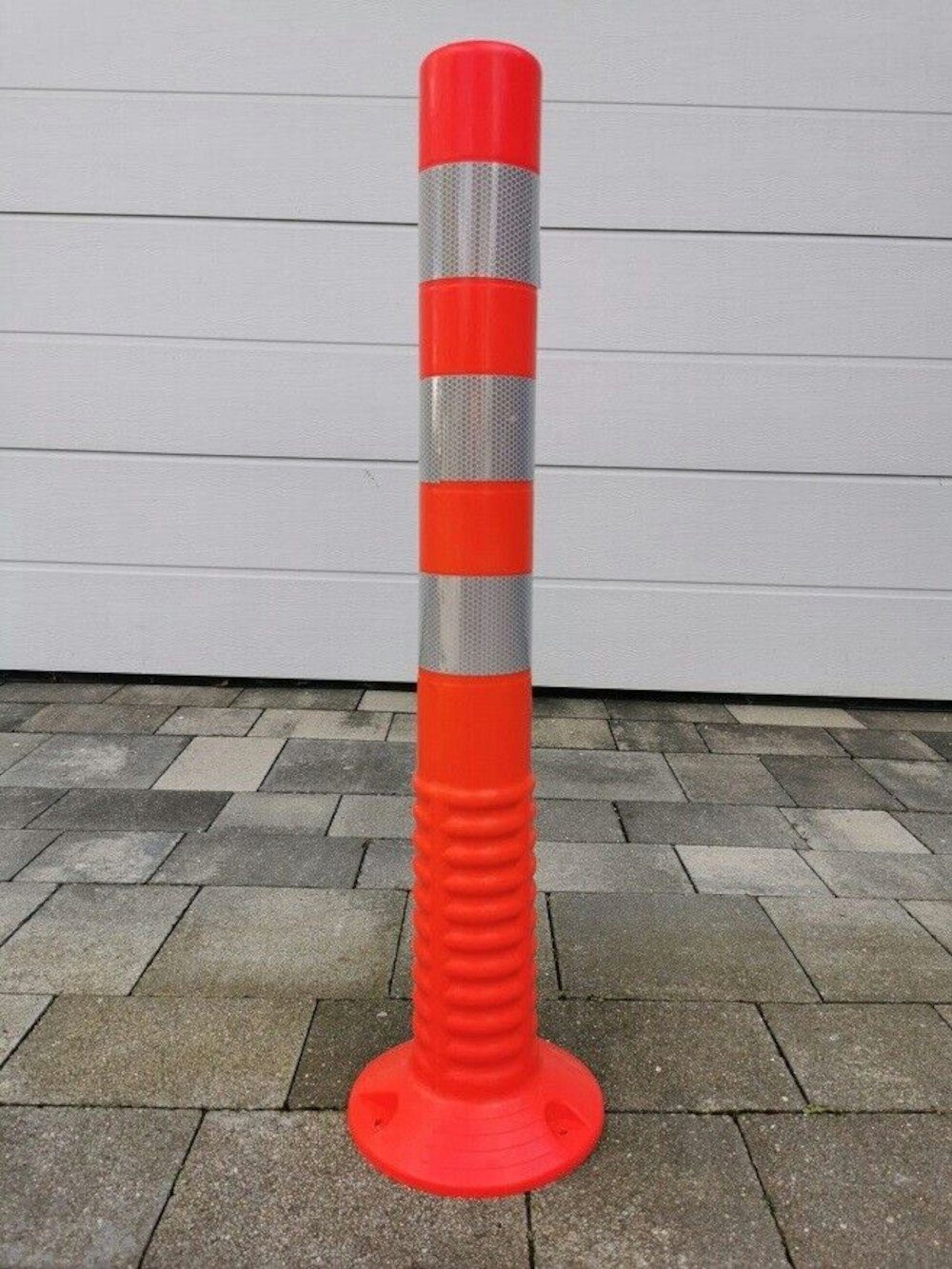 BruKa Absperrpfosten Flexible Leitpfosten ROT Absperrpfosten Pfosten Poller Warnpfosten (1-tlg)